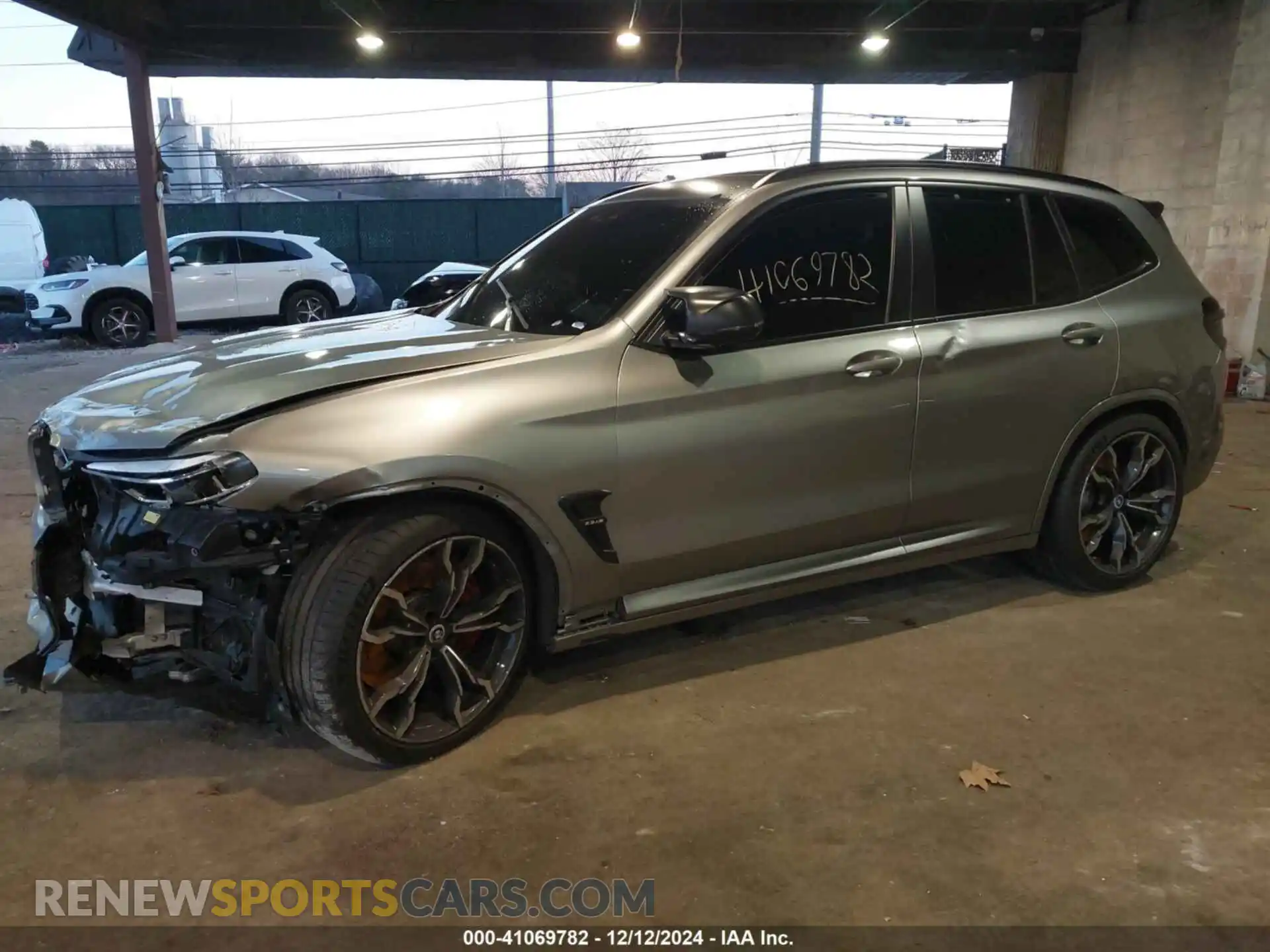2 Photograph of a damaged car 5YMTS0C06LLT10215 BMW X3 M 2020