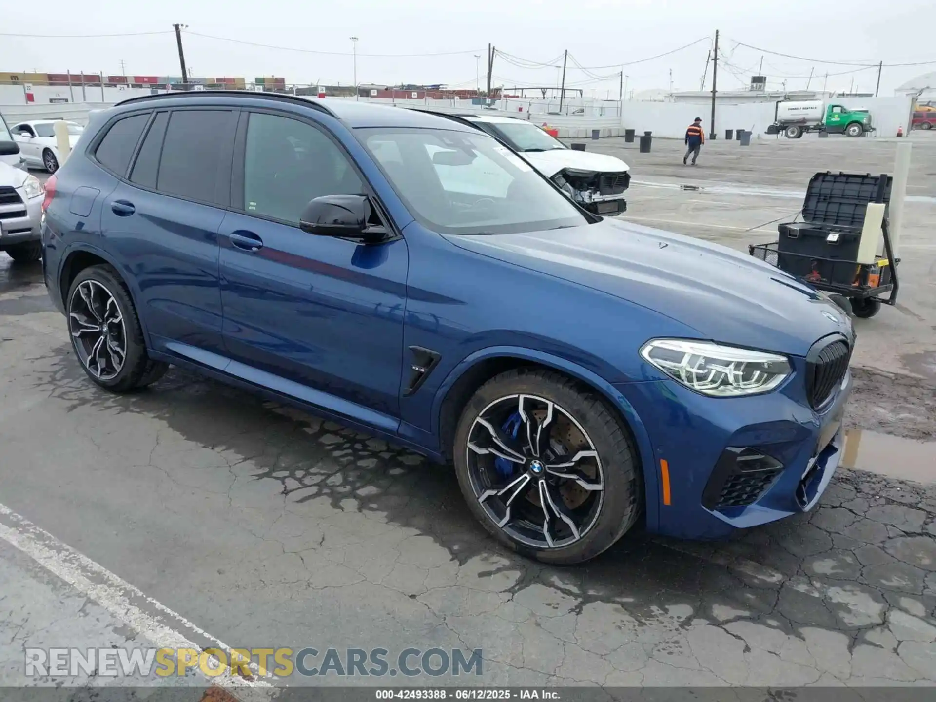 1 Photograph of a damaged car 5YMTS0C00M9F07799 BMW X3 M 2021