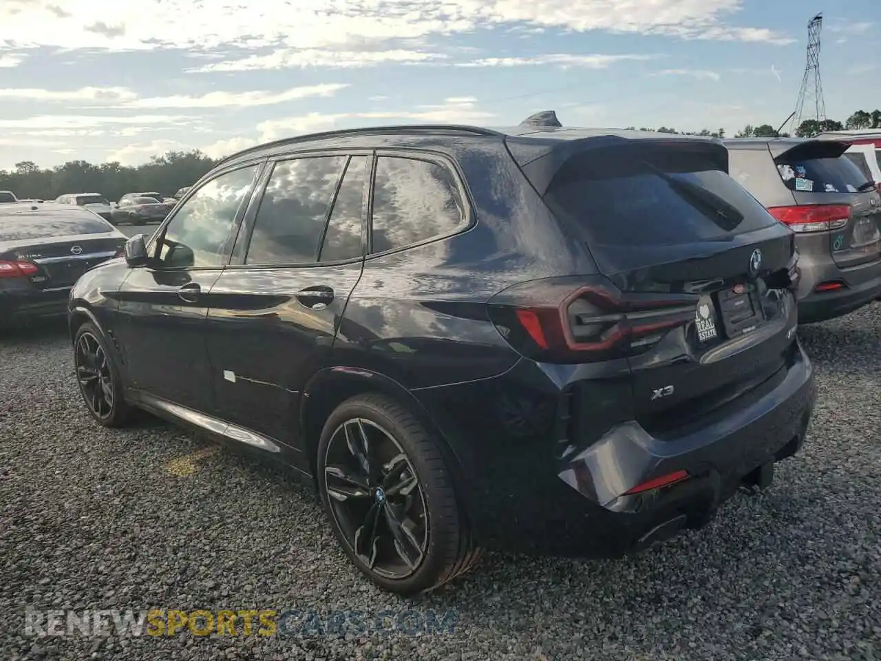 2 Photograph of a damaged car 5UX83DP01P9T10525 BMW X3 M40I 2023