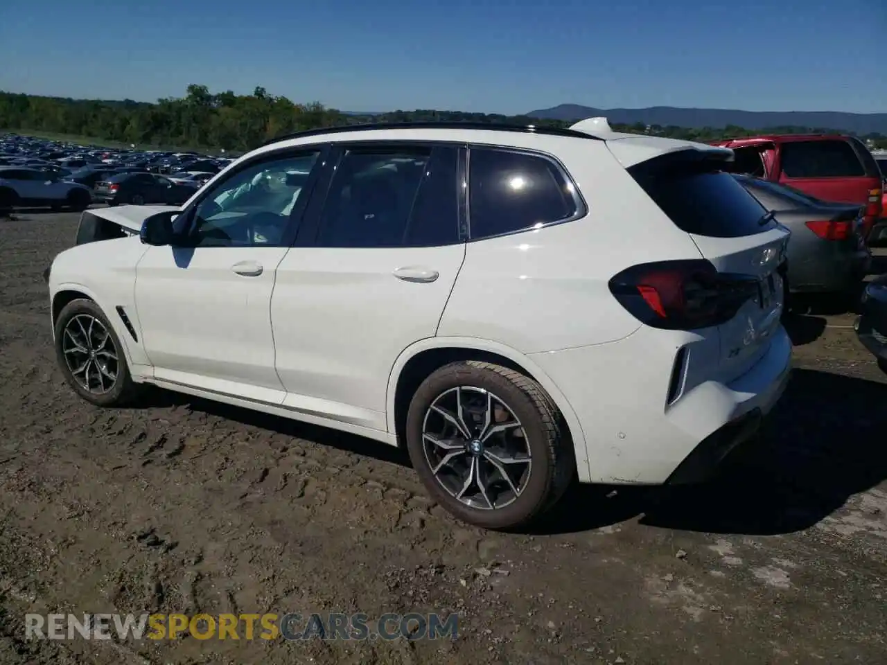 2 Photograph of a damaged car 5UX83DP02P9S95906 BMW X3 M40I 2023