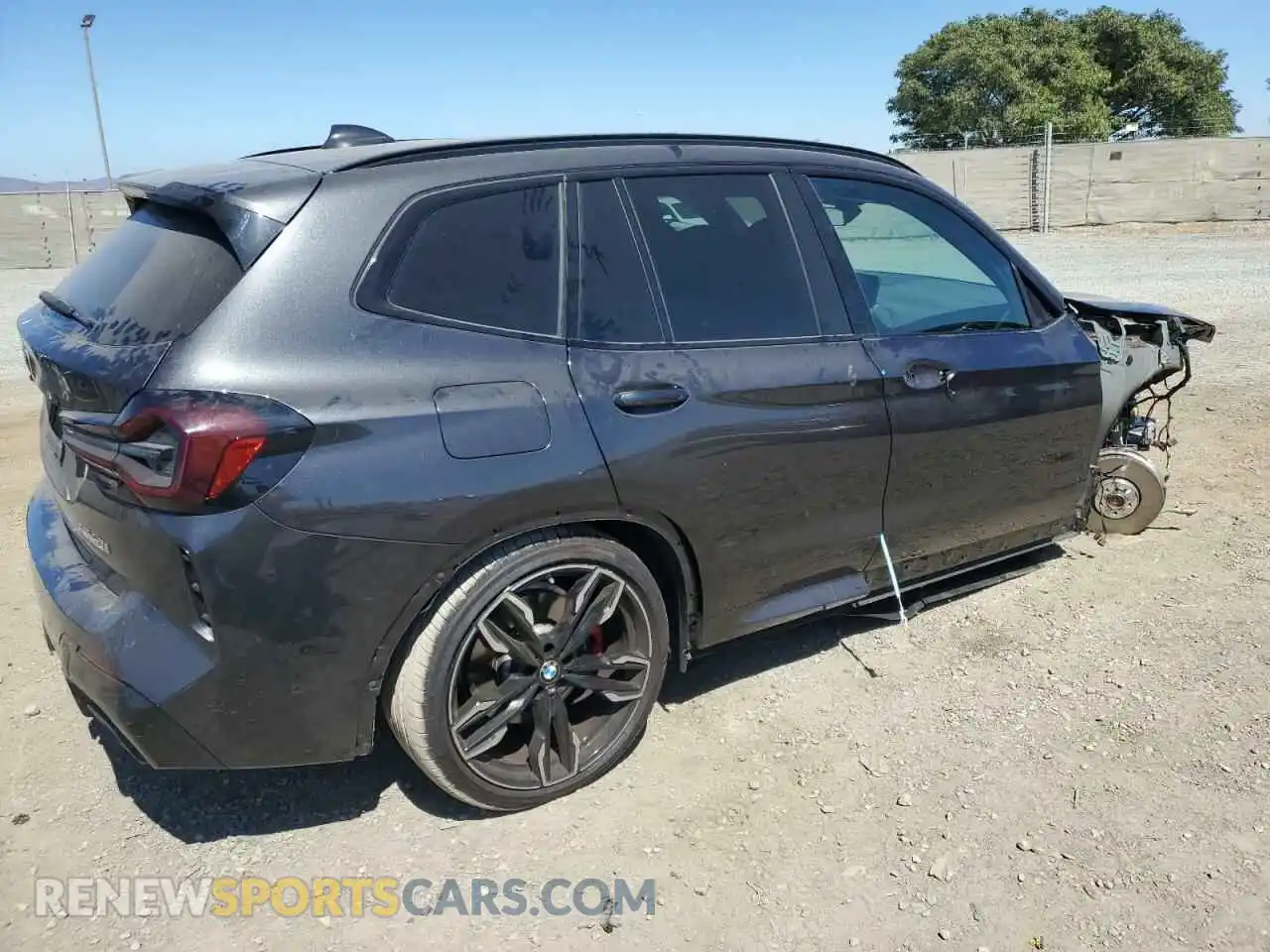 3 Photograph of a damaged car 5UX83DP04P9S02741 BMW X3 M40I 2023