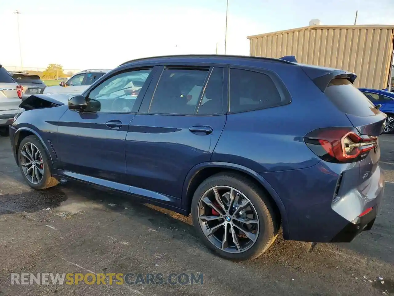 2 Photograph of a damaged car 5UX83DP08P9R98152 BMW X3 M40I 2023