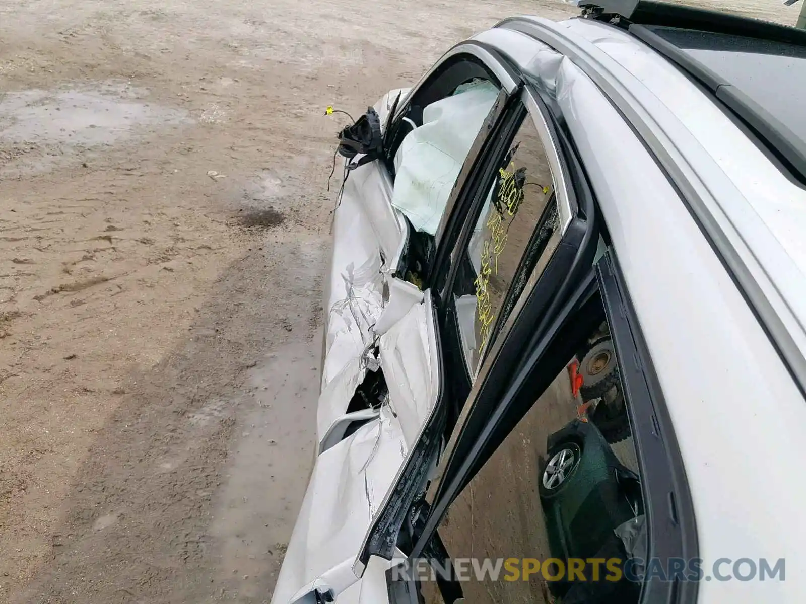 10 Photograph of a damaged car 5UXTR7C50KLF37523 BMW X3 SDRIVE3 2019