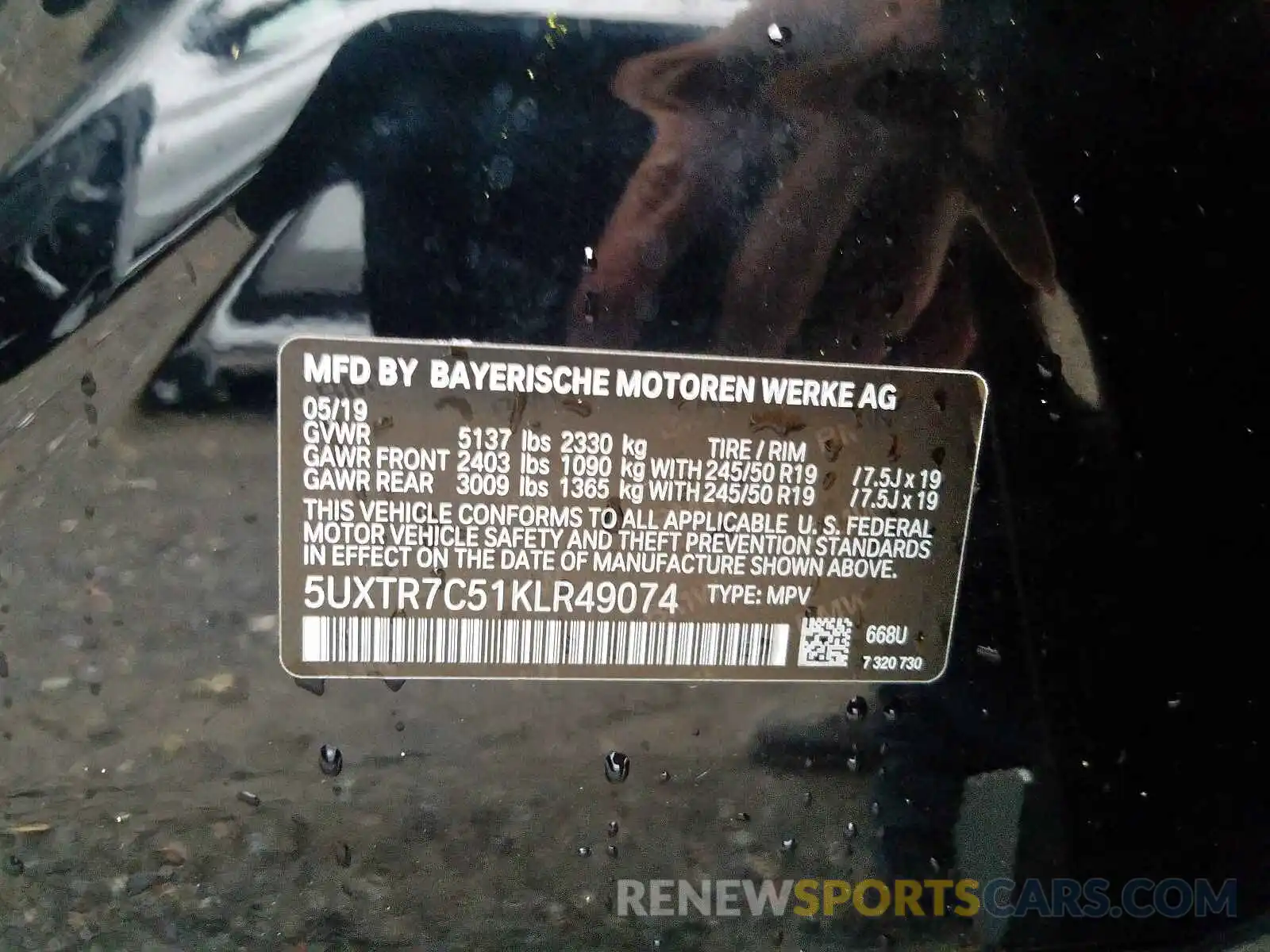 10 Photograph of a damaged car 5UXTR7C51KLR49074 BMW X3 SDRIVE3 2019
