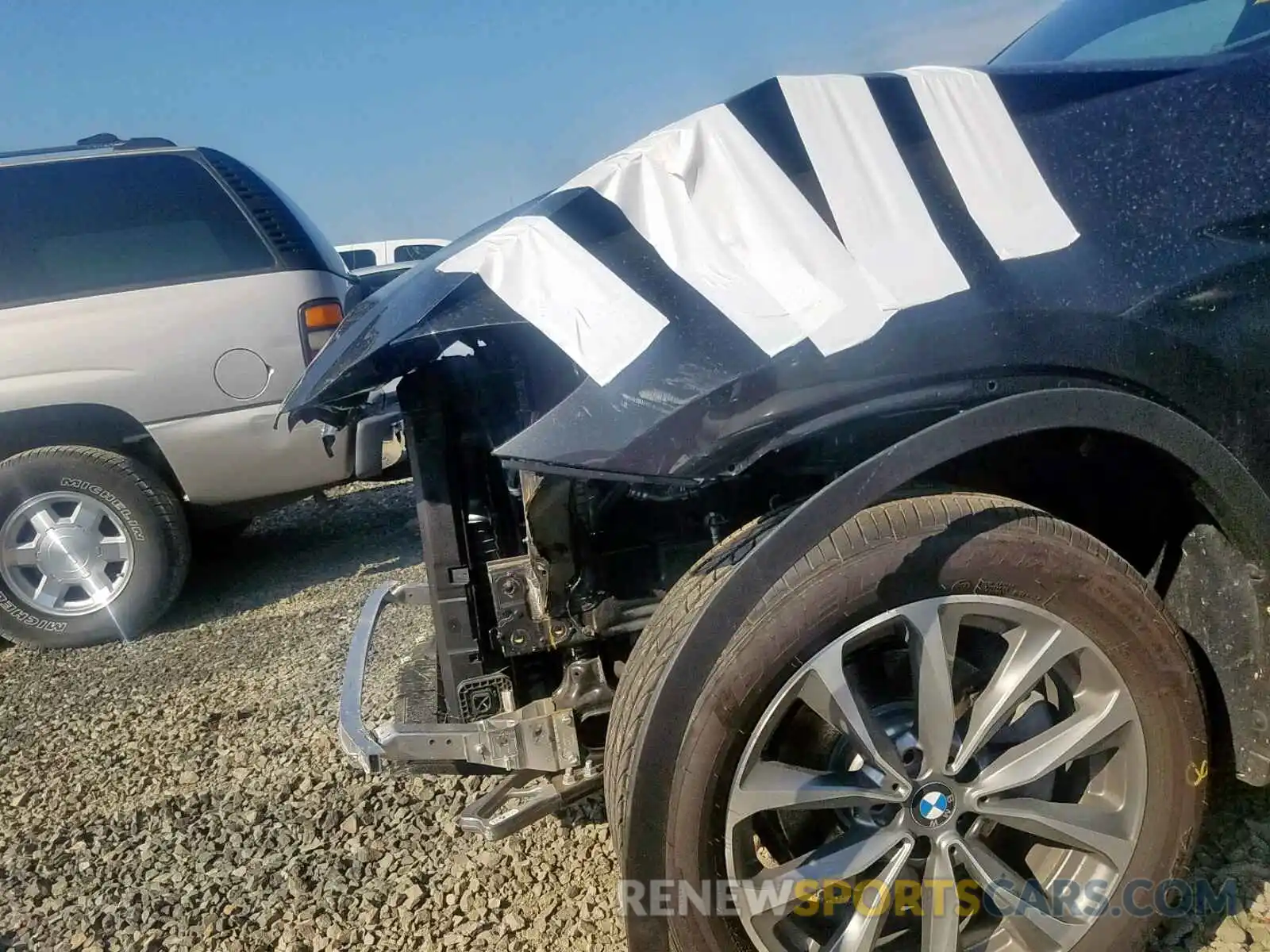 9 Photograph of a damaged car 5UXTR7C54KLR45925 BMW X3 SDRIVE3 2019