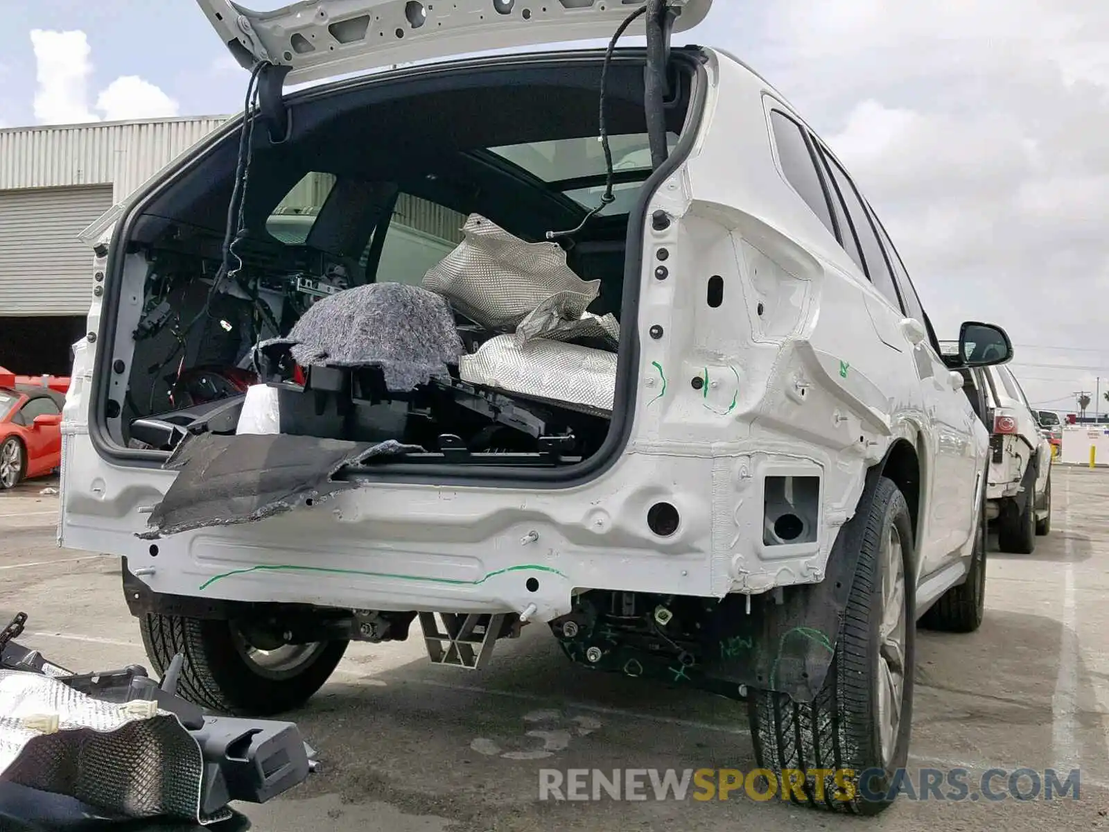 9 Photograph of a damaged car 5UXTR7C56KLF32892 BMW X3 SDRIVE3 2019