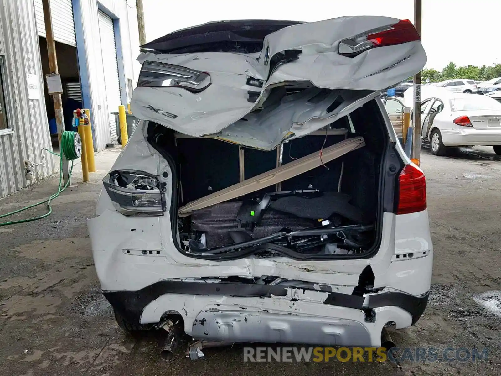 9 Photograph of a damaged car 5UXTR7C57KLF28544 BMW X3 SDRIVE3 2019