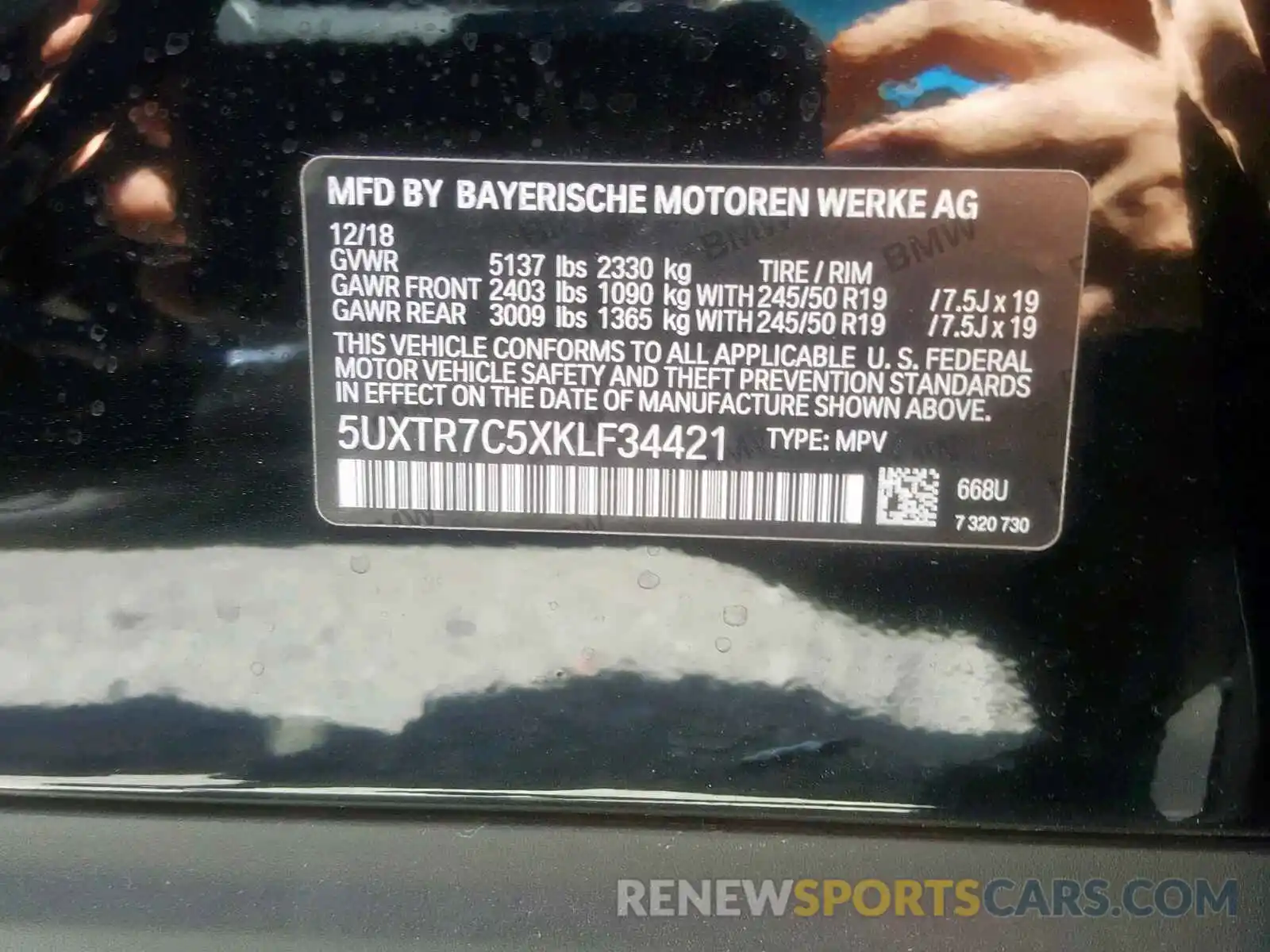 10 Photograph of a damaged car 5UXTR7C5XKLF34421 BMW X3 SDRIVE3 2019
