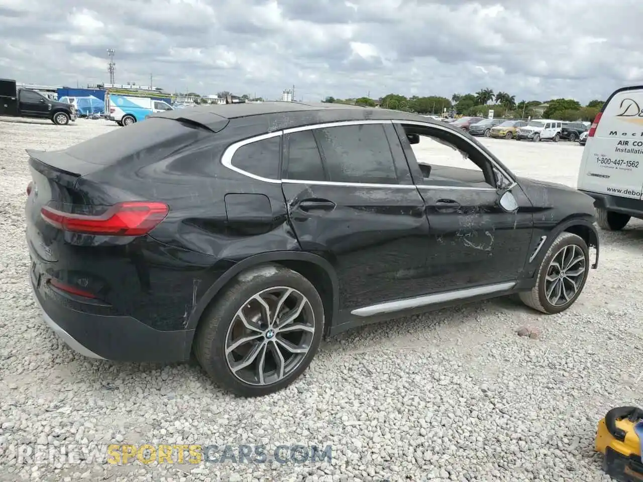 3 fotografías del automóvil dañado 5UXUJ3C50KLG55348 BMW X4 2019