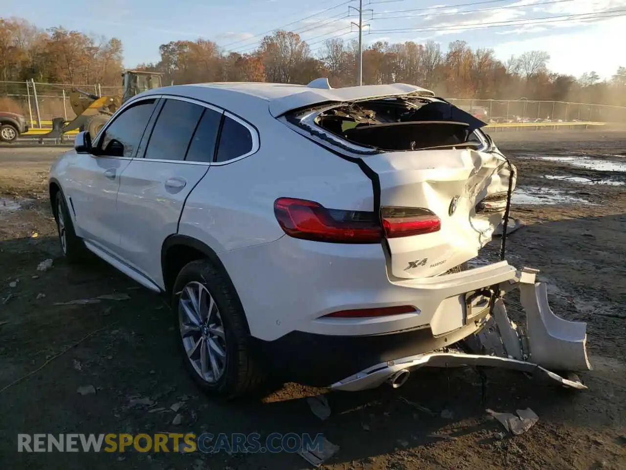 3 Photograph of a damaged car 5UXUJ3C50KLG57424 BMW X4 2019