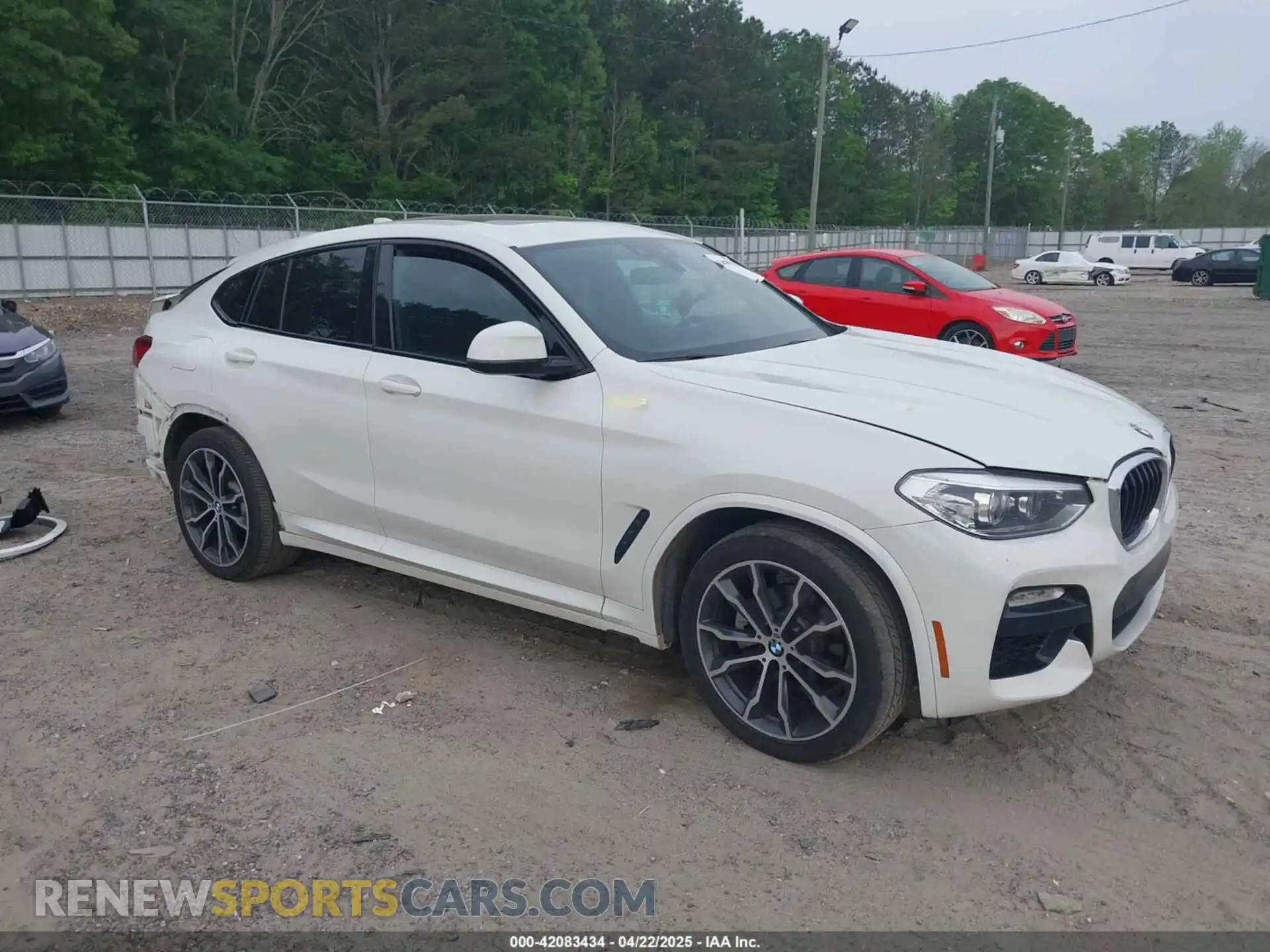1 Photograph of a damaged car 5UXUJ3C52KLG54945 BMW X4 2019