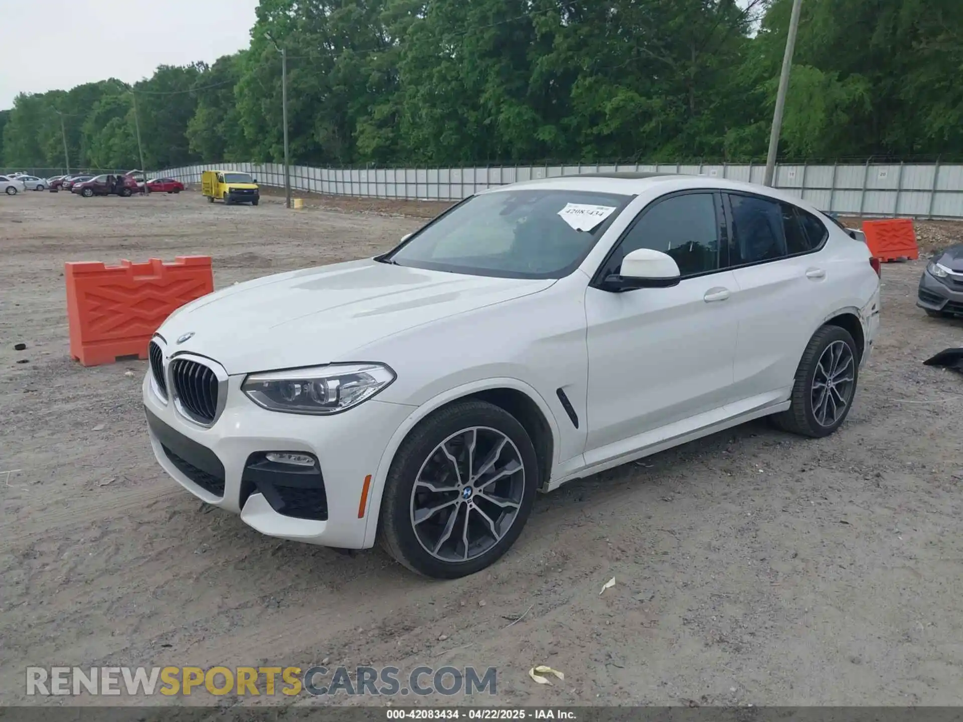2 Photograph of a damaged car 5UXUJ3C52KLG54945 BMW X4 2019