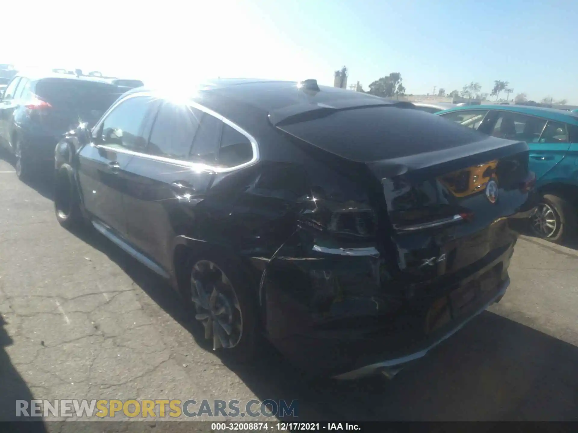 3 Photograph of a damaged car 5UXUJ3C57KLG54018 BMW X4 2019