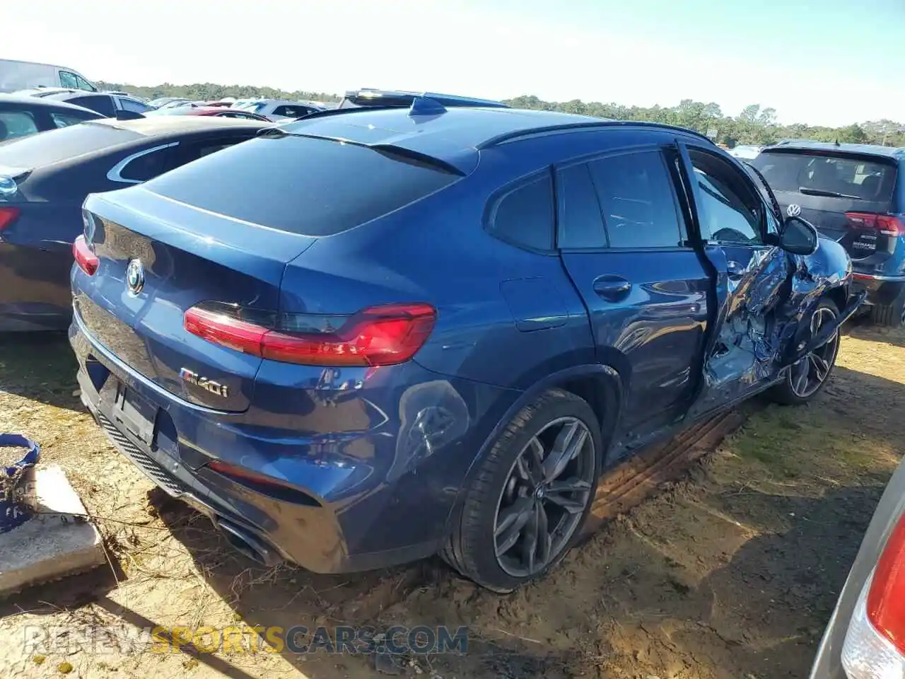 3 Photograph of a damaged car 5UXUJ5C51KLJ64182 BMW X4 2019