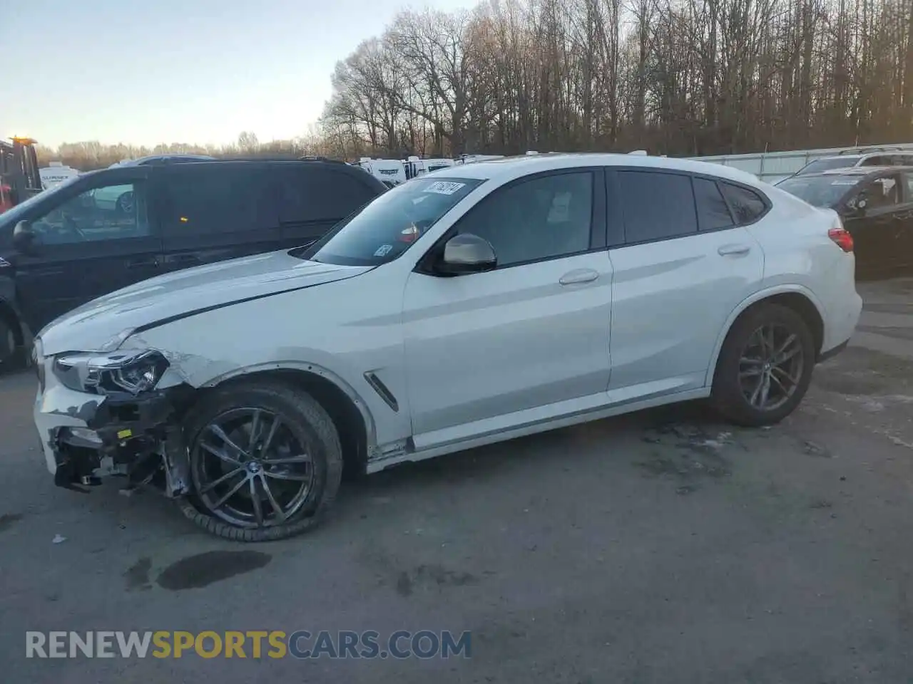 1 Photograph of a damaged car 5UXUJ5C55KLJ64105 BMW X4 2019