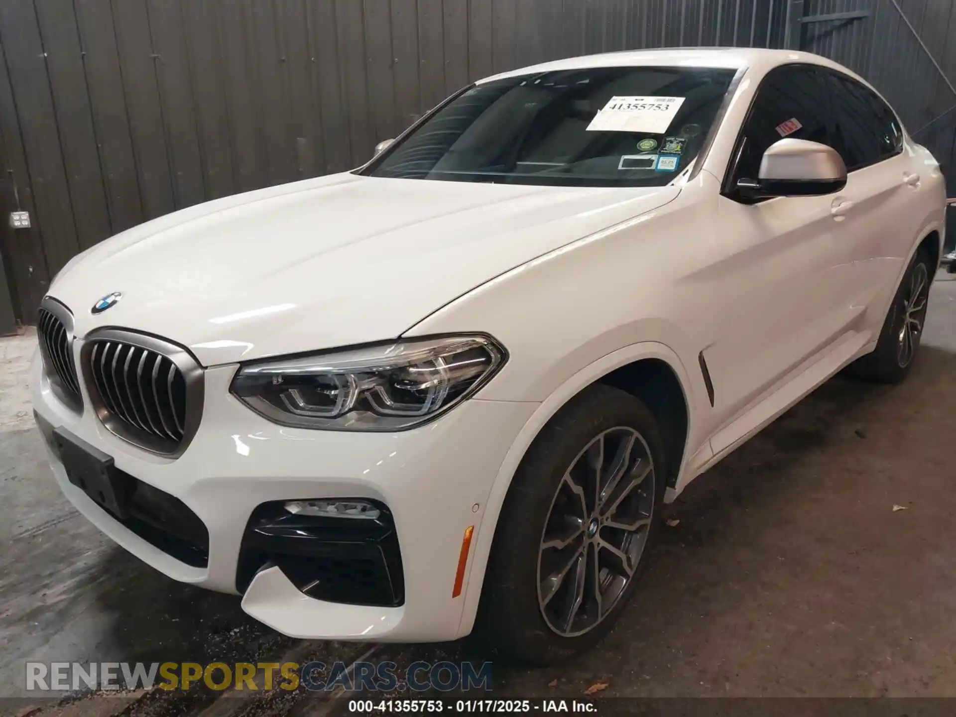 2 Photograph of a damaged car 5UXUJ5C58KLJ63742 BMW X4 2019