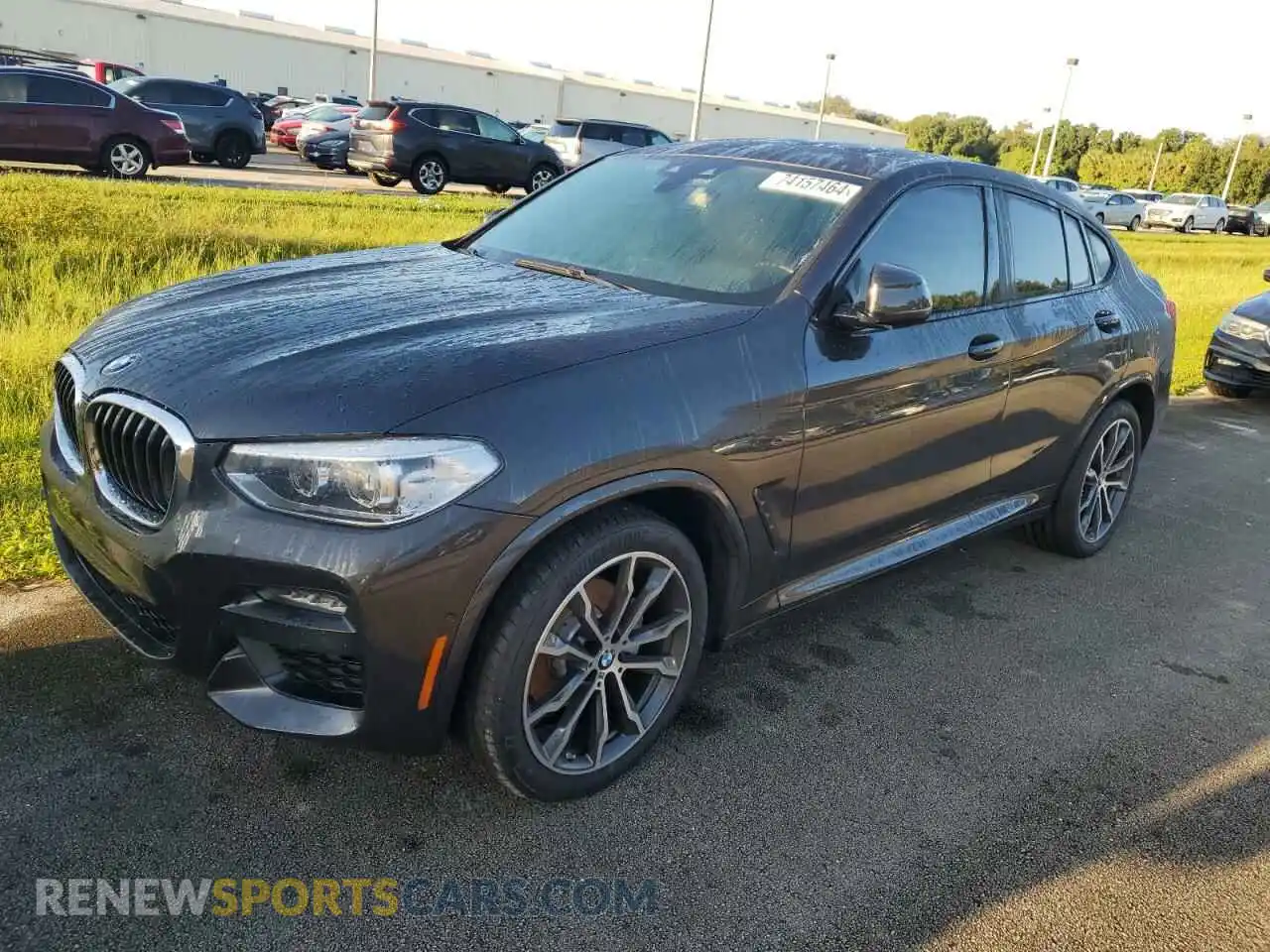 1 Photograph of a damaged car 5UX2V1C00L9D10226 BMW X4 2020