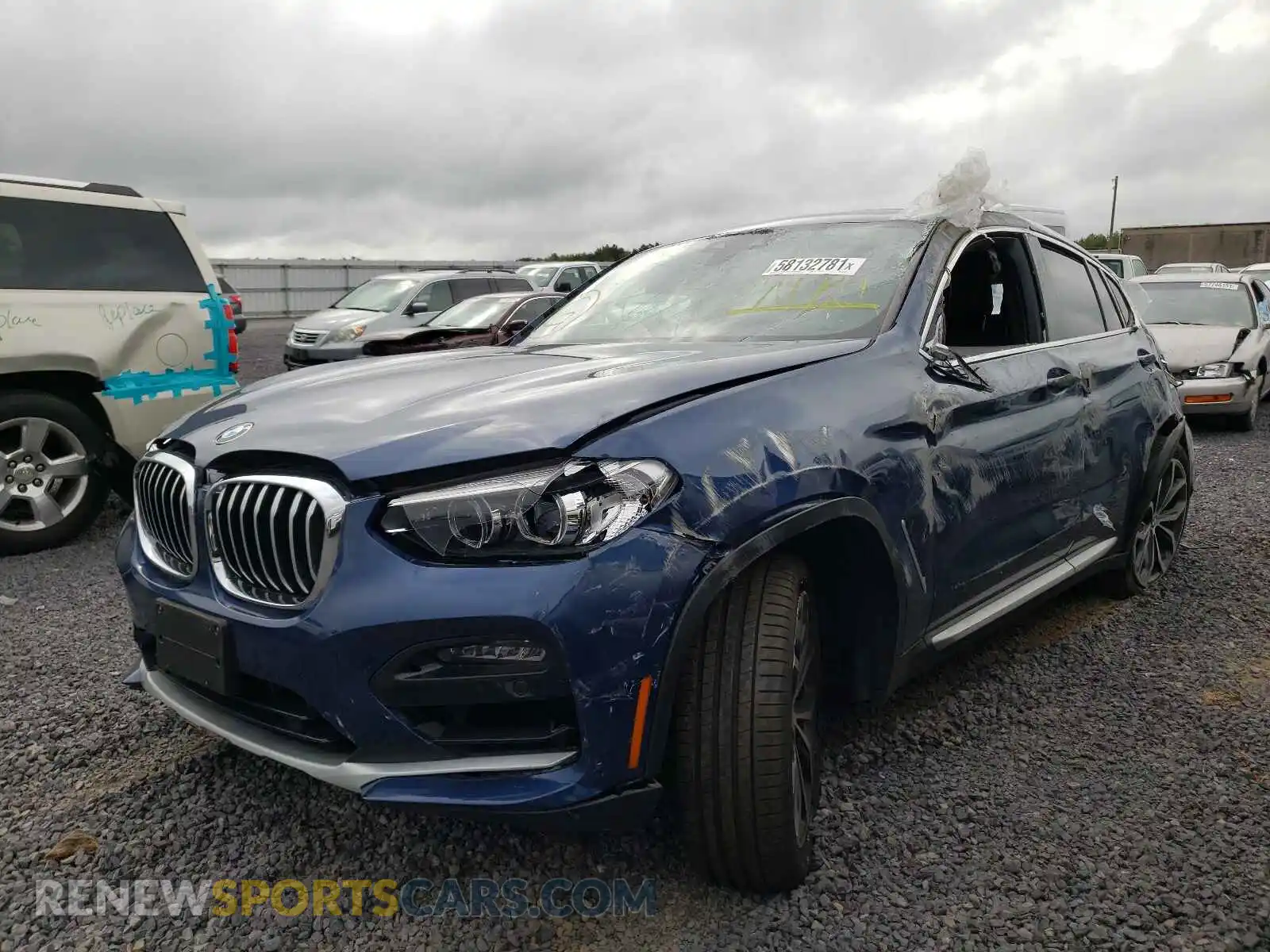 2 Photograph of a damaged car 5UX2V1C02LLE67453 BMW X4 2020