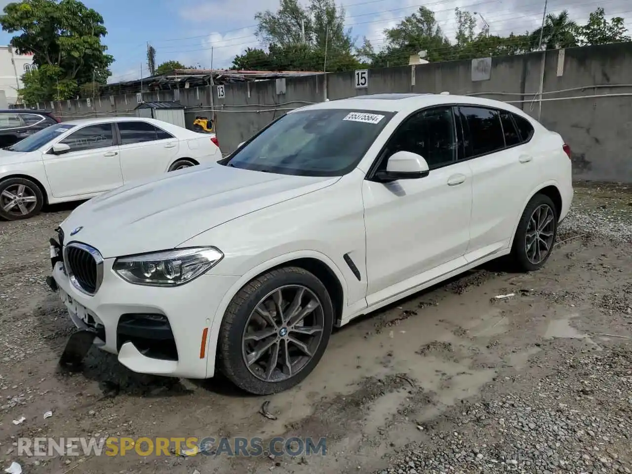 1 Photograph of a damaged car 5UX2V1C04L9C54310 BMW X4 2020