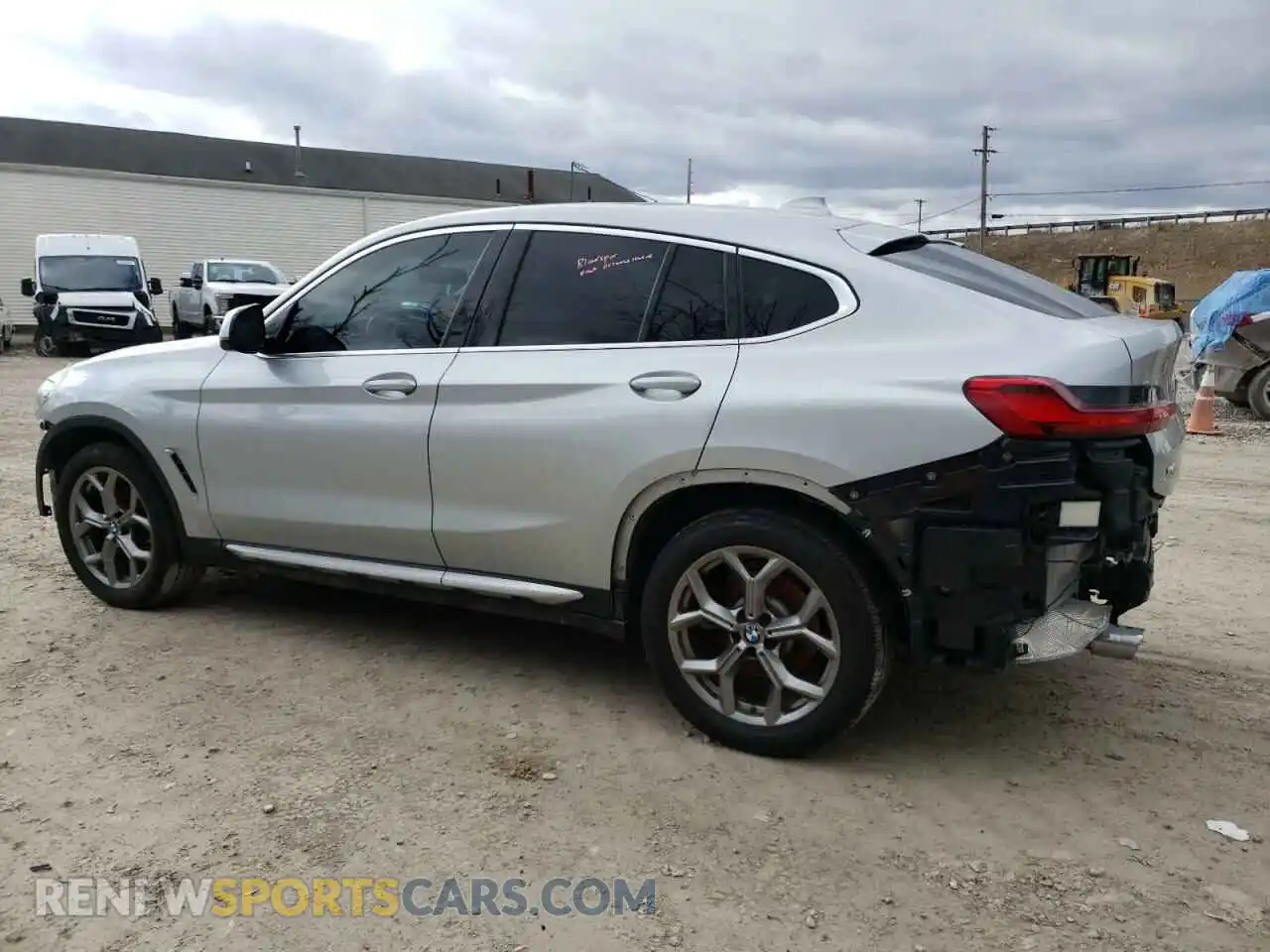 2 Photograph of a damaged car 5UX2V1C04LLZ32652 BMW X4 2020