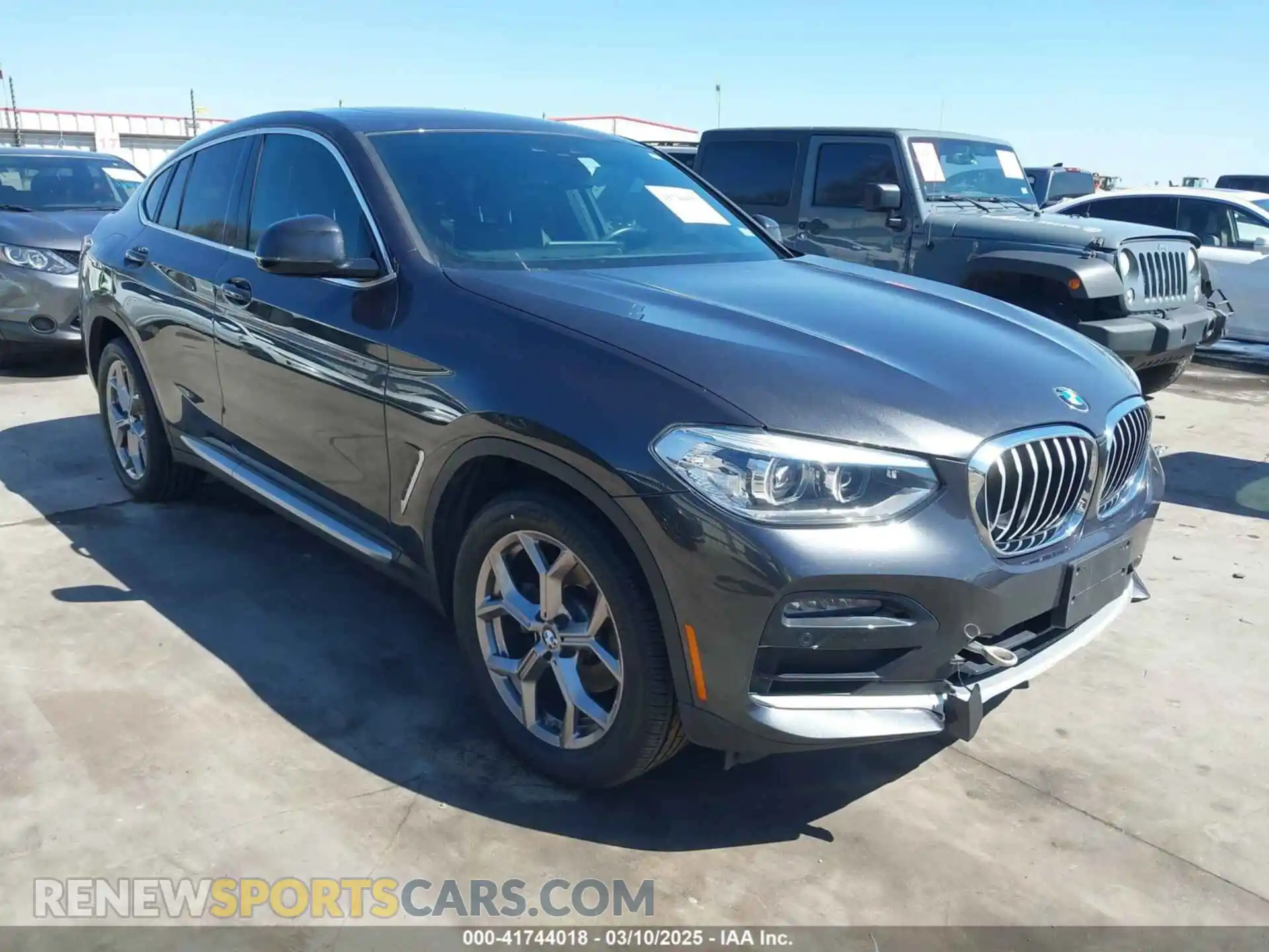 1 Photograph of a damaged car 5UX2V1C07LLE67741 BMW X4 2020