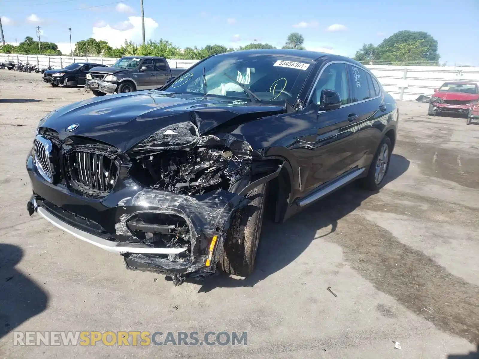 2 Photograph of a damaged car 5UX2V1C08L9D26903 BMW X4 2020