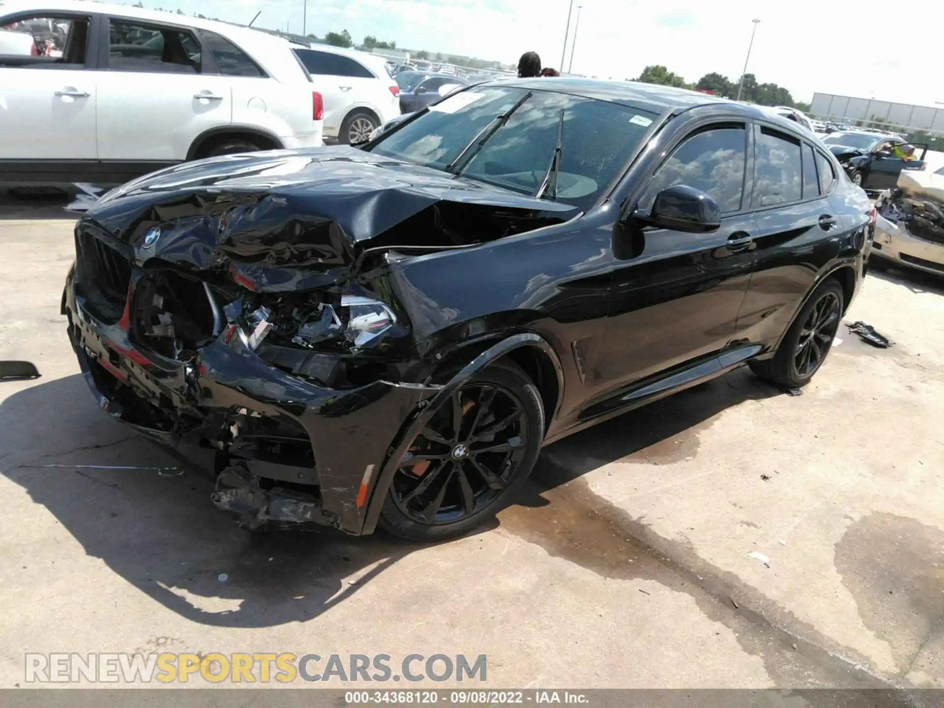 2 Photograph of a damaged car 5UX2V1C09LLE67563 BMW X4 2020