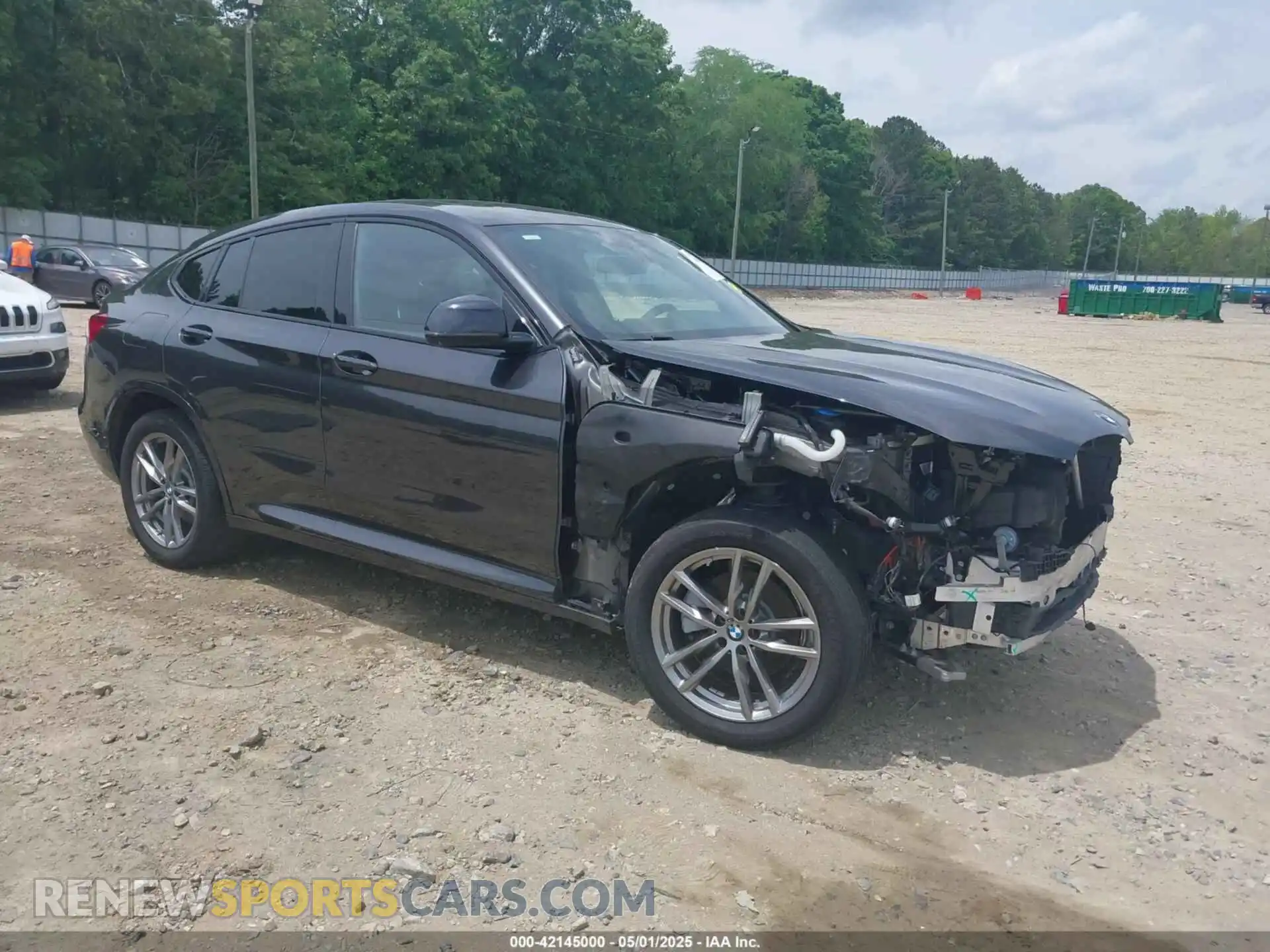 1 Photograph of a damaged car 5UX2V1C09LLE68082 BMW X4 2020