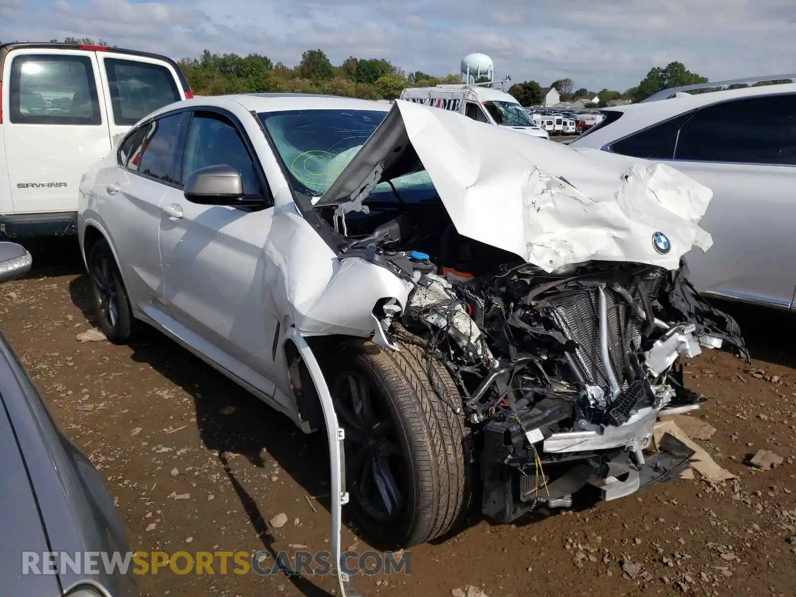 1 Photograph of a damaged car 5UX2V5C01L9B47495 BMW X4 2020