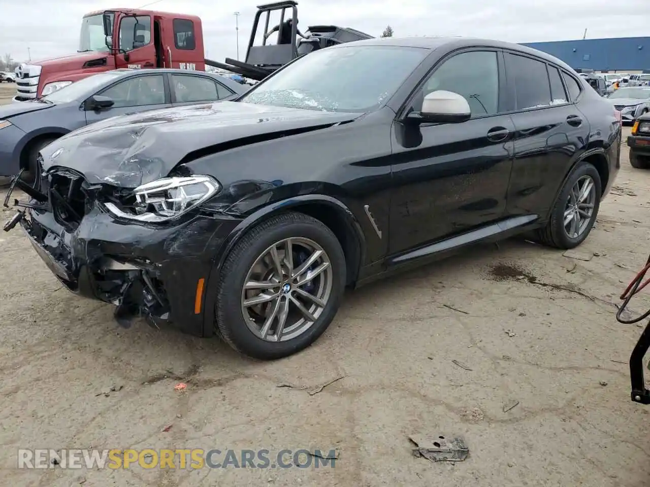 1 Photograph of a damaged car 5UX2V5C01L9D35126 BMW X4 2020