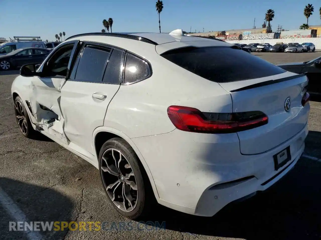 2 Photograph of a damaged car 5YMUJ0C01L9C90351 BMW X4 2020