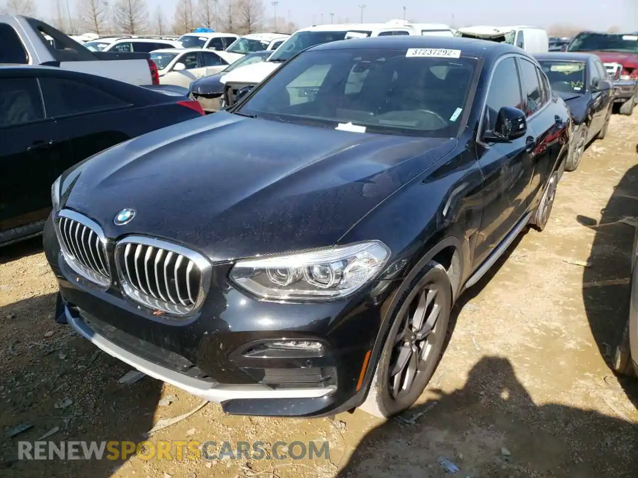 2 Photograph of a damaged car 5UX2V1C00M9E20811 BMW X4 2021