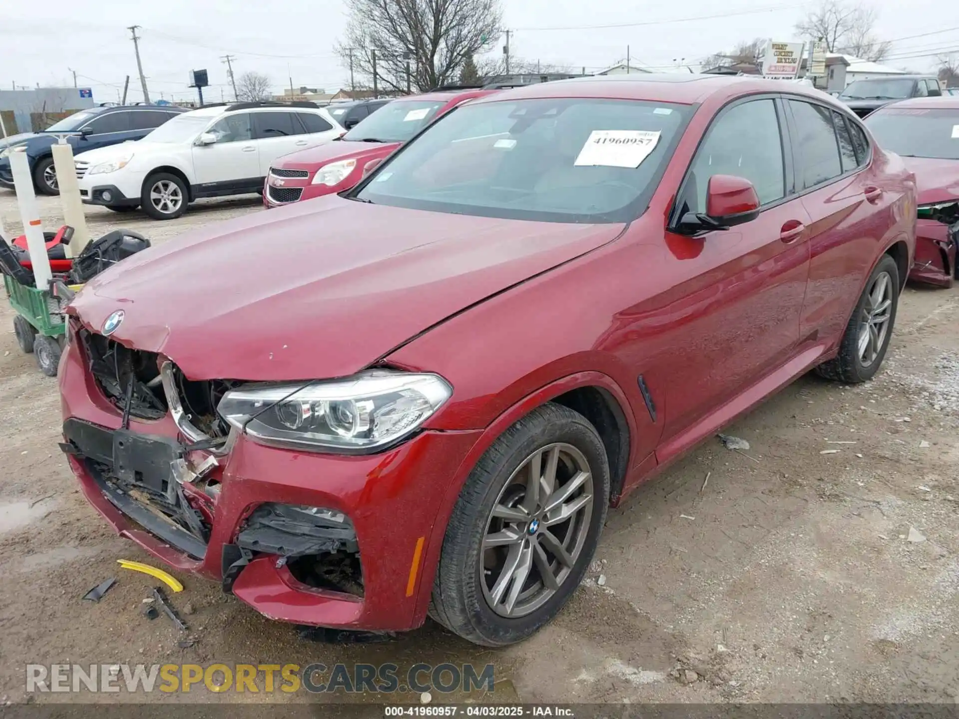 2 Photograph of a damaged car 5UX2V1C02M9E92416 BMW X4 2021