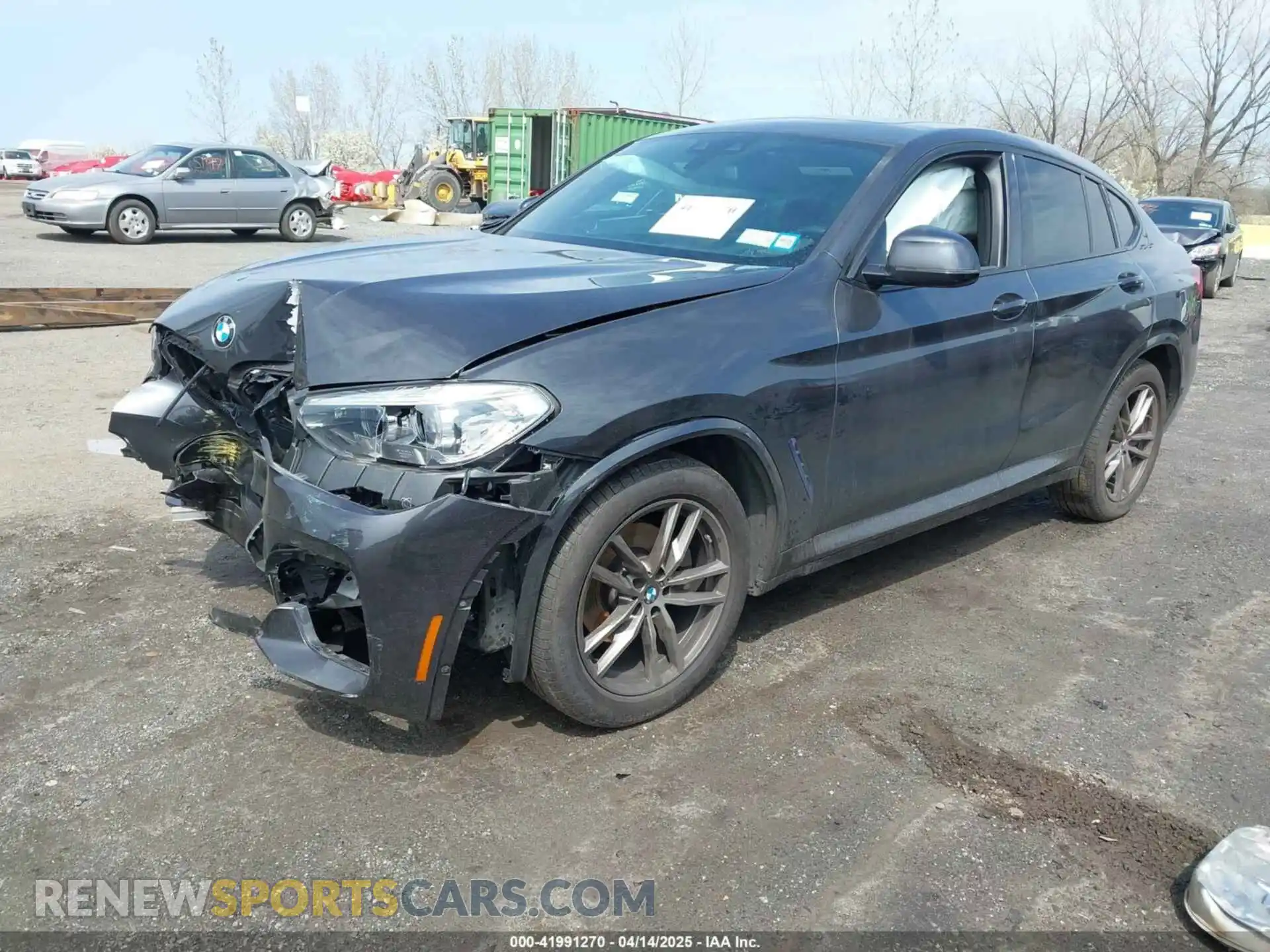 2 Photograph of a damaged car 5UX2V1C02M9G88260 BMW X4 2021