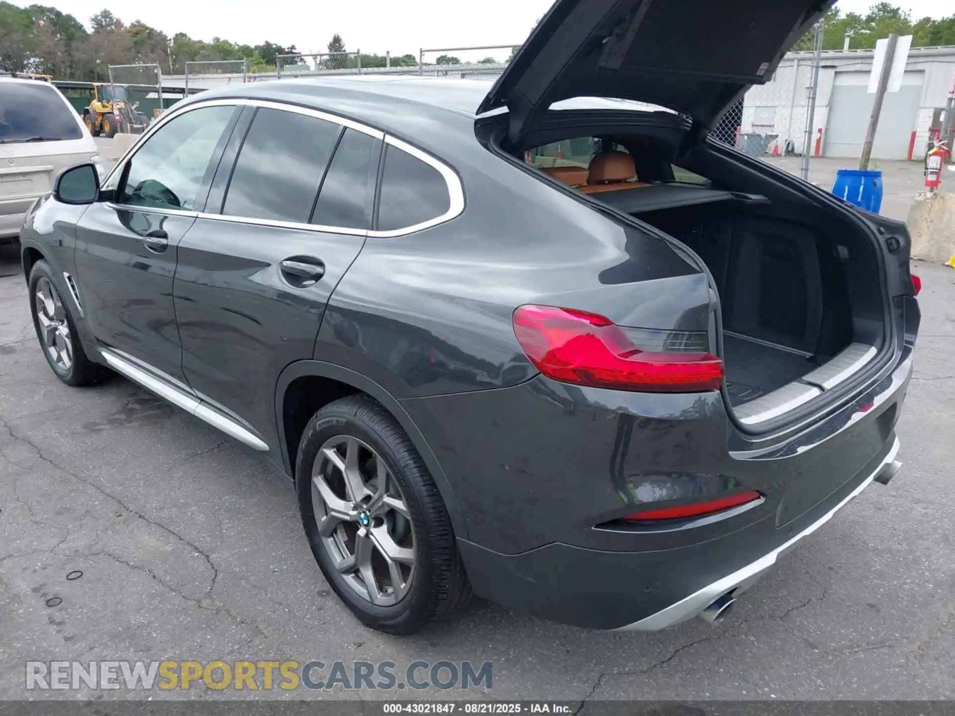 3 fotografías del automóvil dañado 5UX2V1C04M9F84322 BMW X4 2021