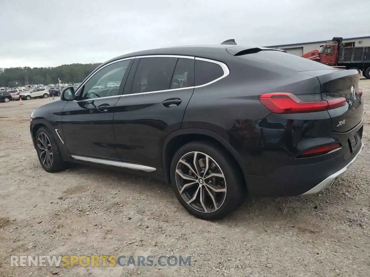 2 Photograph of a damaged car 5UX2V1C07M9E42627 BMW X4 2021