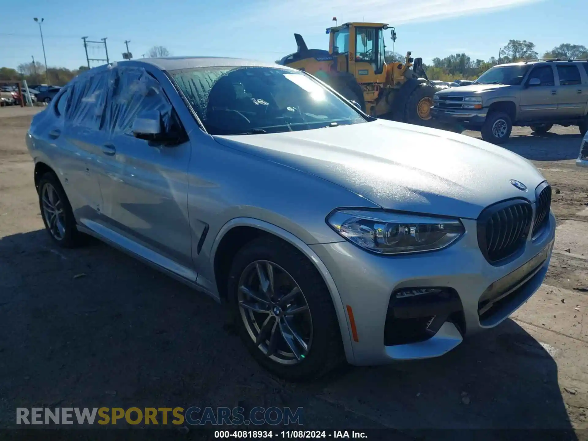 1 Photograph of a damaged car 5UX2V1C07M9F36930 BMW X4 2021