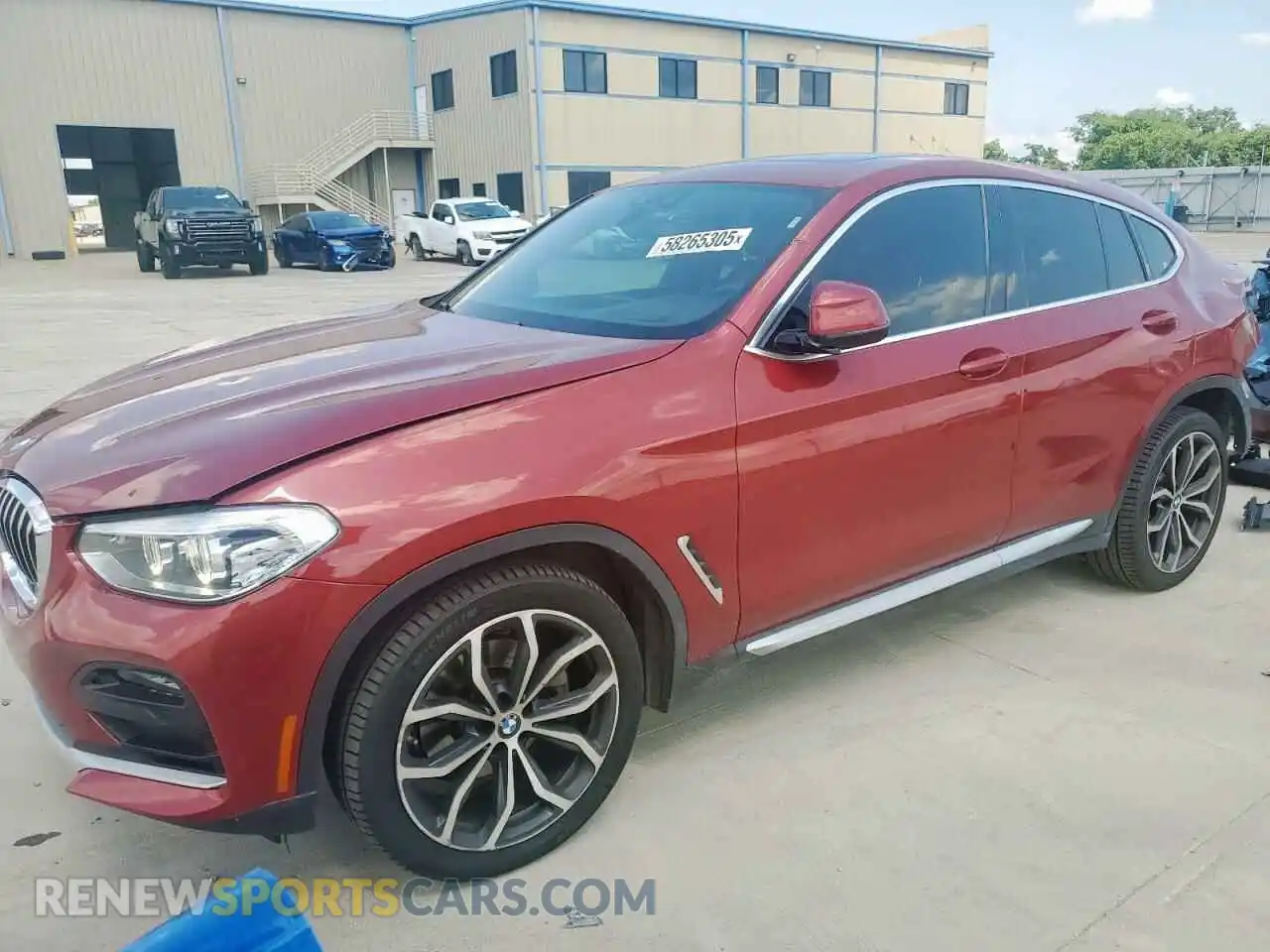 1 Photograph of a damaged car 5UX2V1C08M9G67106 BMW X4 2021