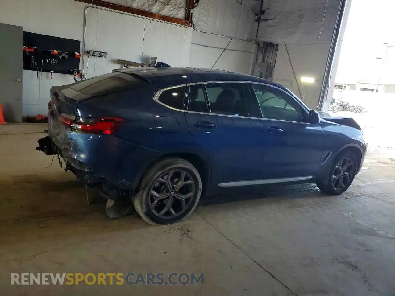 3 fotografías del automóvil dañado 5UX2V1C09M9F58024 BMW X4 2021