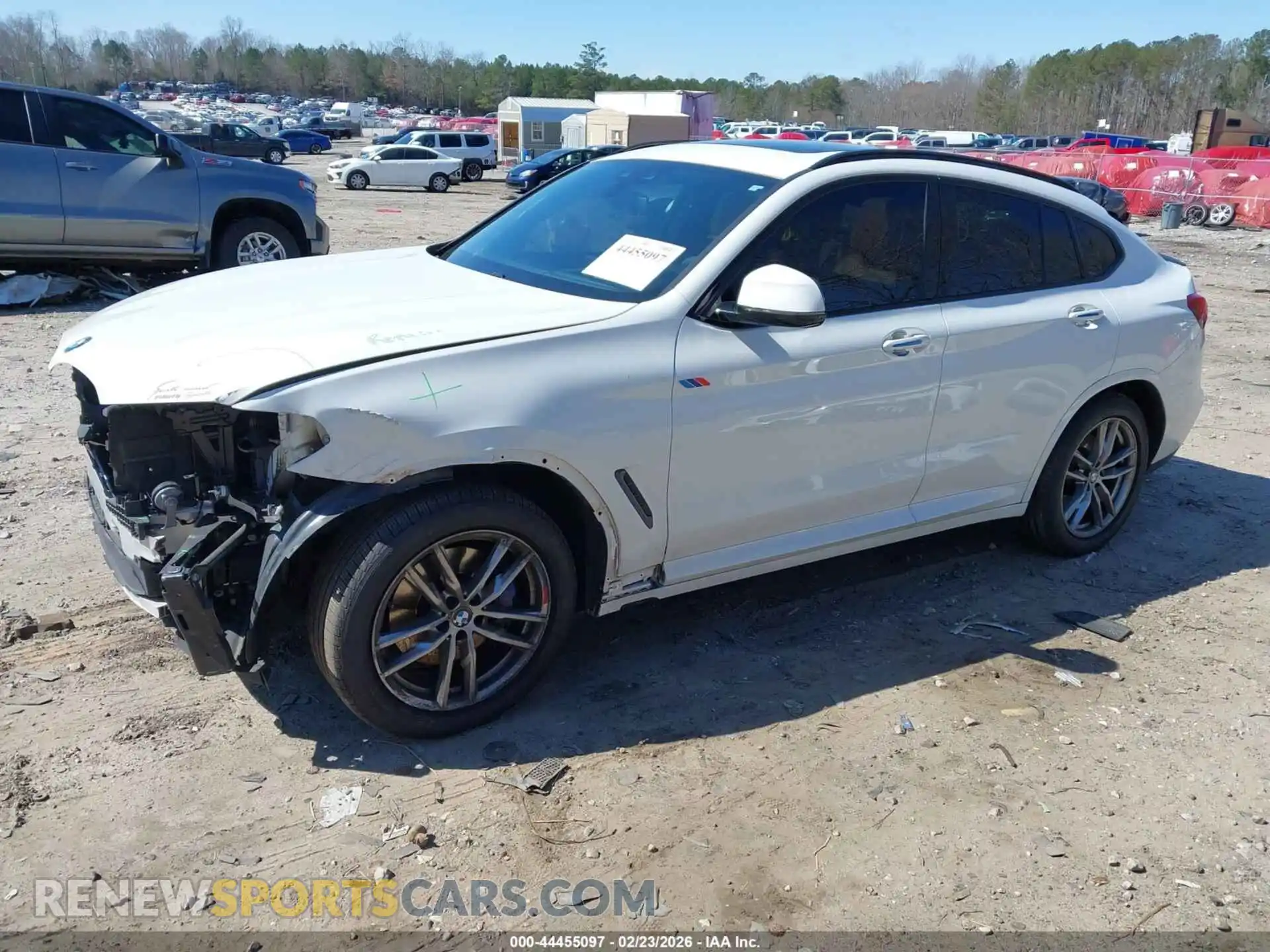 2 Photograph of a damaged car 5UX2V1C0XM9G91360 BMW X4 2021