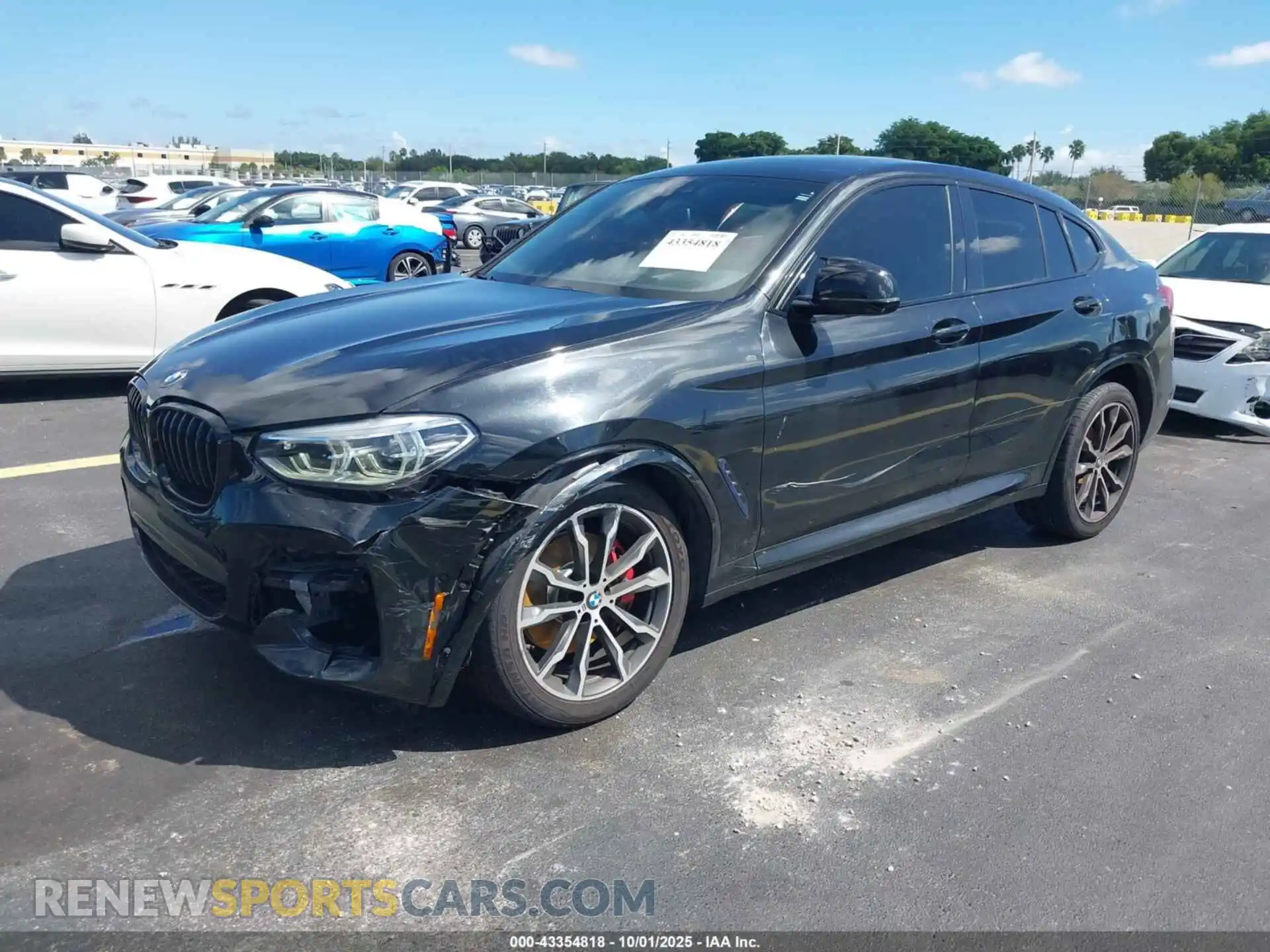 2 Photograph of a damaged car 5UX2V5C00M9F61160 BMW X4 2021