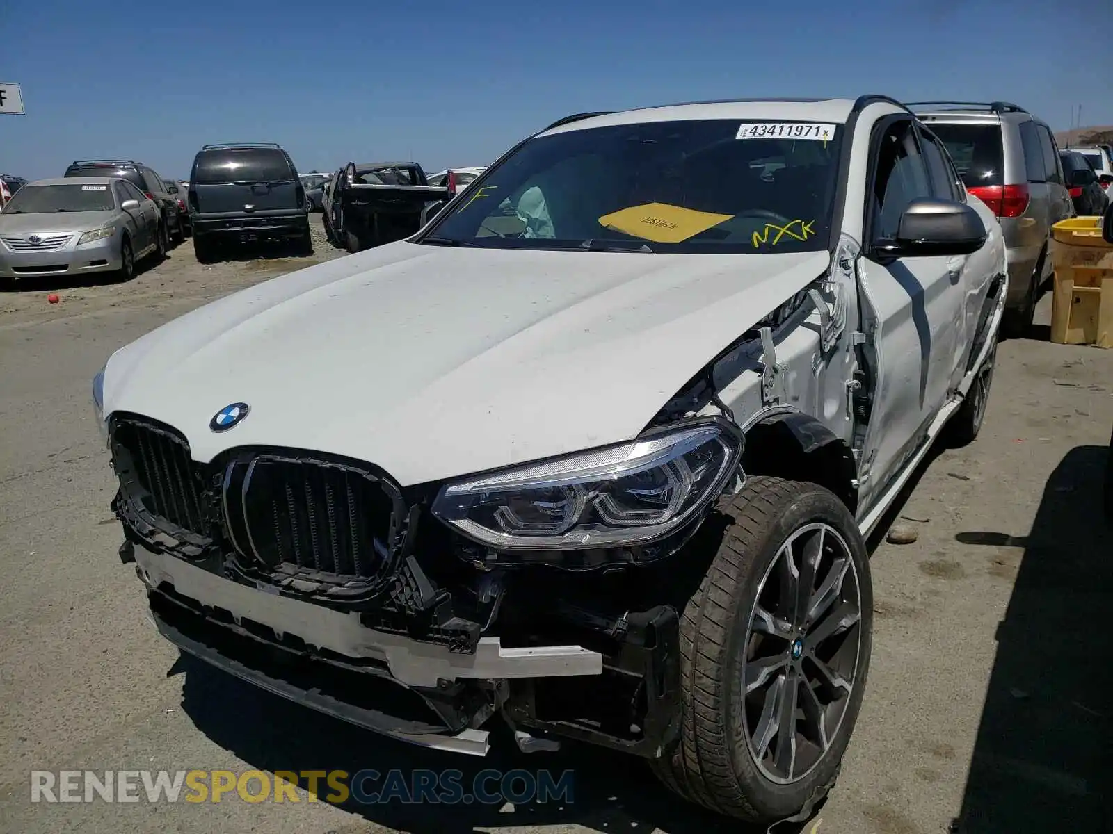 2 Photograph of a damaged car 5UX2V5C02M9E13737 BMW X4 2021