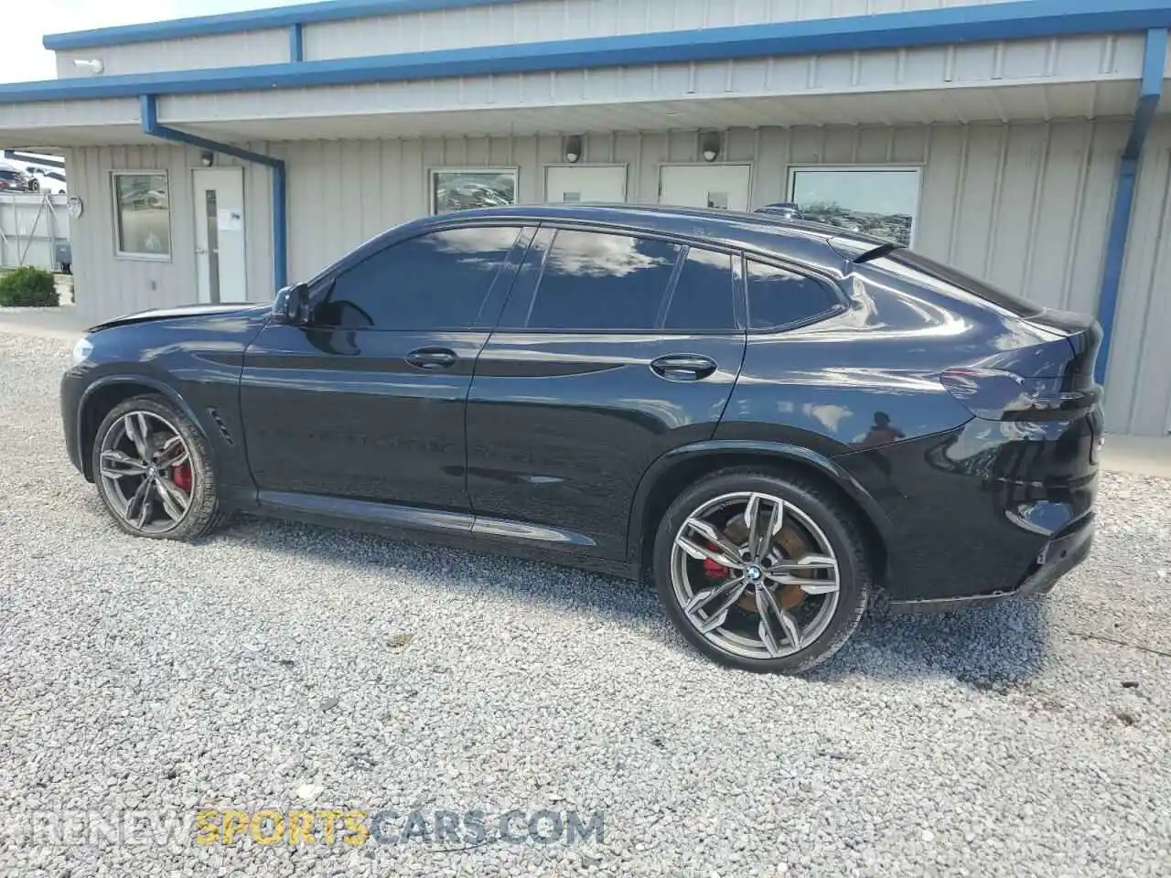 2 Photograph of a damaged car 5UX2V5C02M9G87889 BMW X4 2021