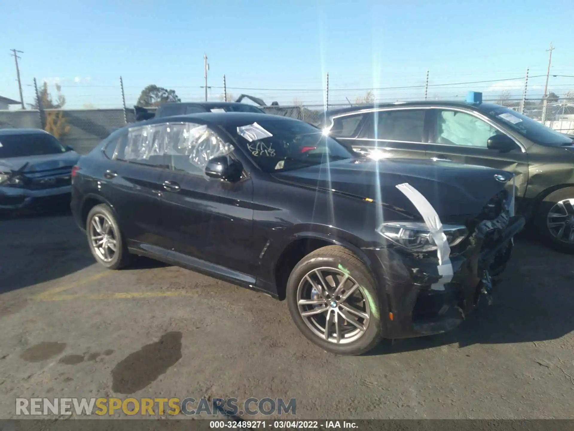 1 Photograph of a damaged car 5UX2V5C03M9F47897 BMW X4 2021