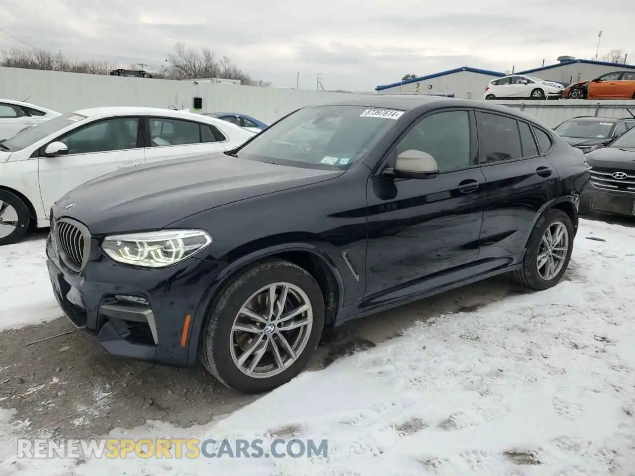 1 Photograph of a damaged car 5UX2V5C06M9F70459 BMW X4 2021