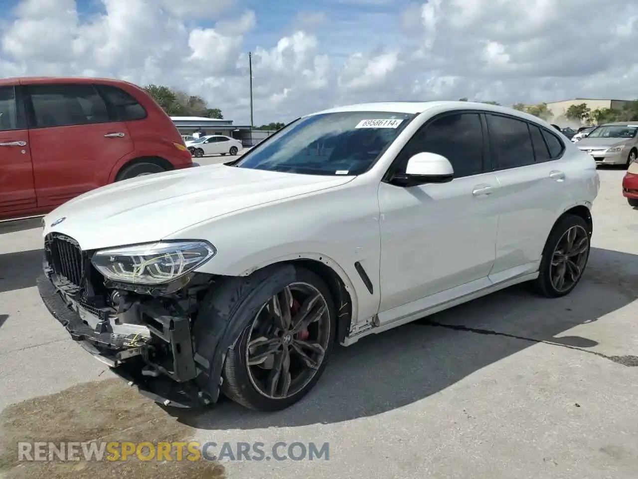 1 Photograph of a damaged car 5UX2V5C09M9E99886 BMW X4 2021