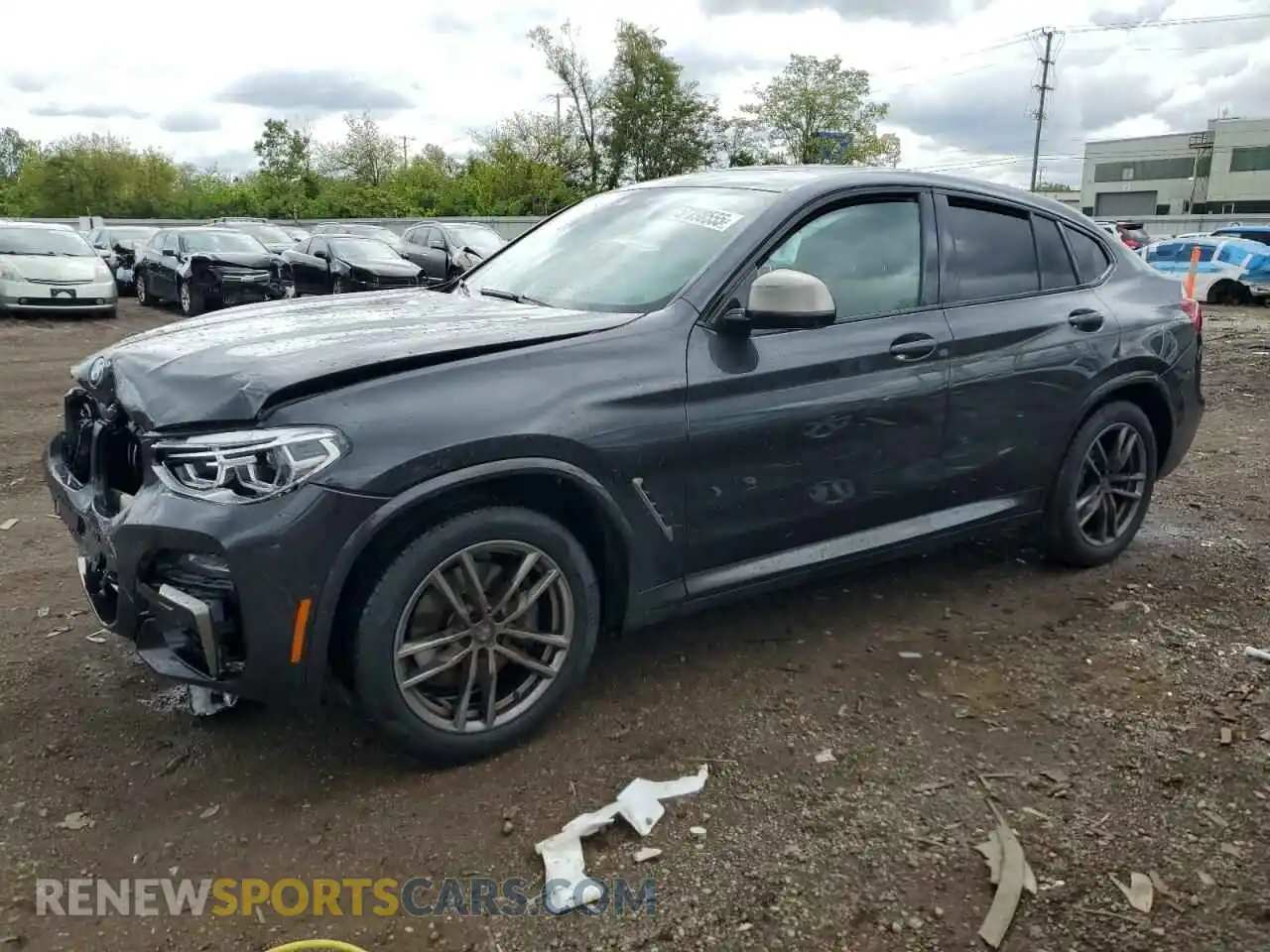 1 Photograph of a damaged car 5UX2V5C0XM9F04867 BMW X4 2021