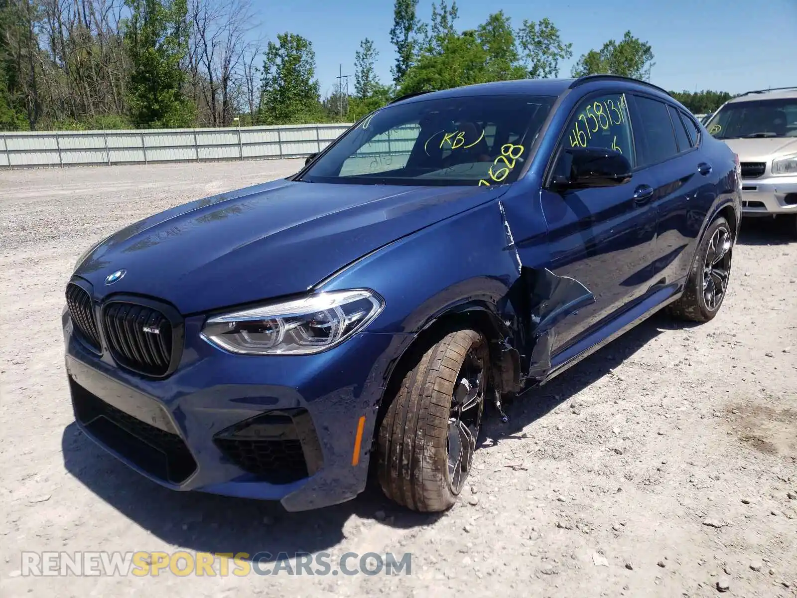 2 Photograph of a damaged car 5YMUJ0C09M9F20560 BMW X4 2021