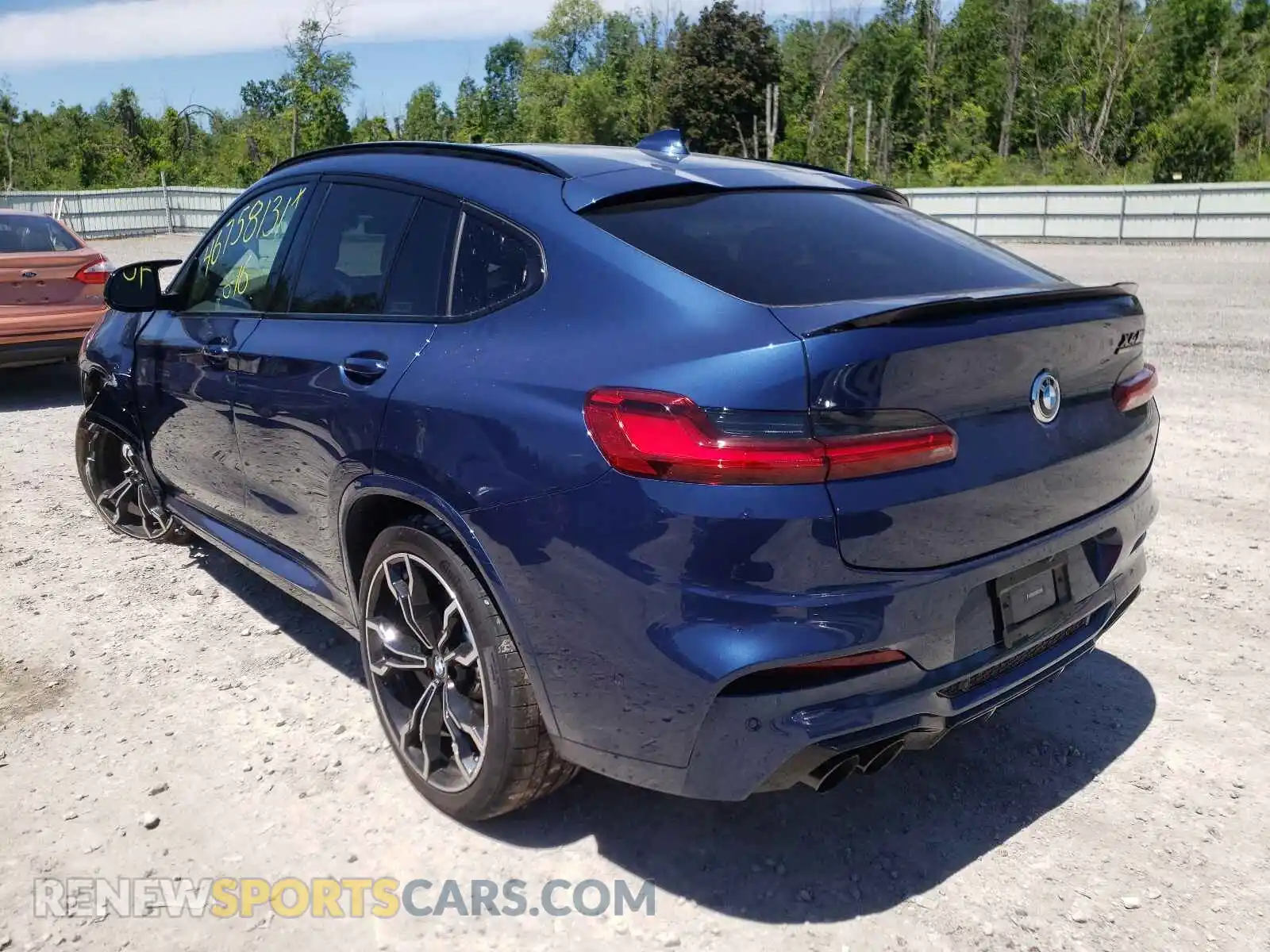 3 Photograph of a damaged car 5YMUJ0C09M9F20560 BMW X4 2021