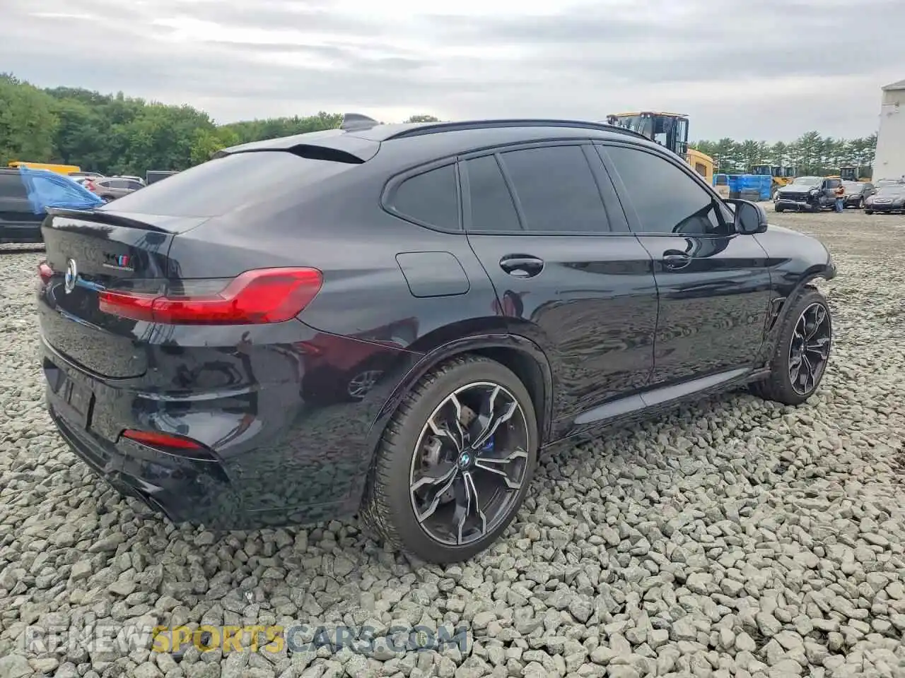 3 Photograph of a damaged car 5YMUJ0C09M9G49611 BMW X4 2021
